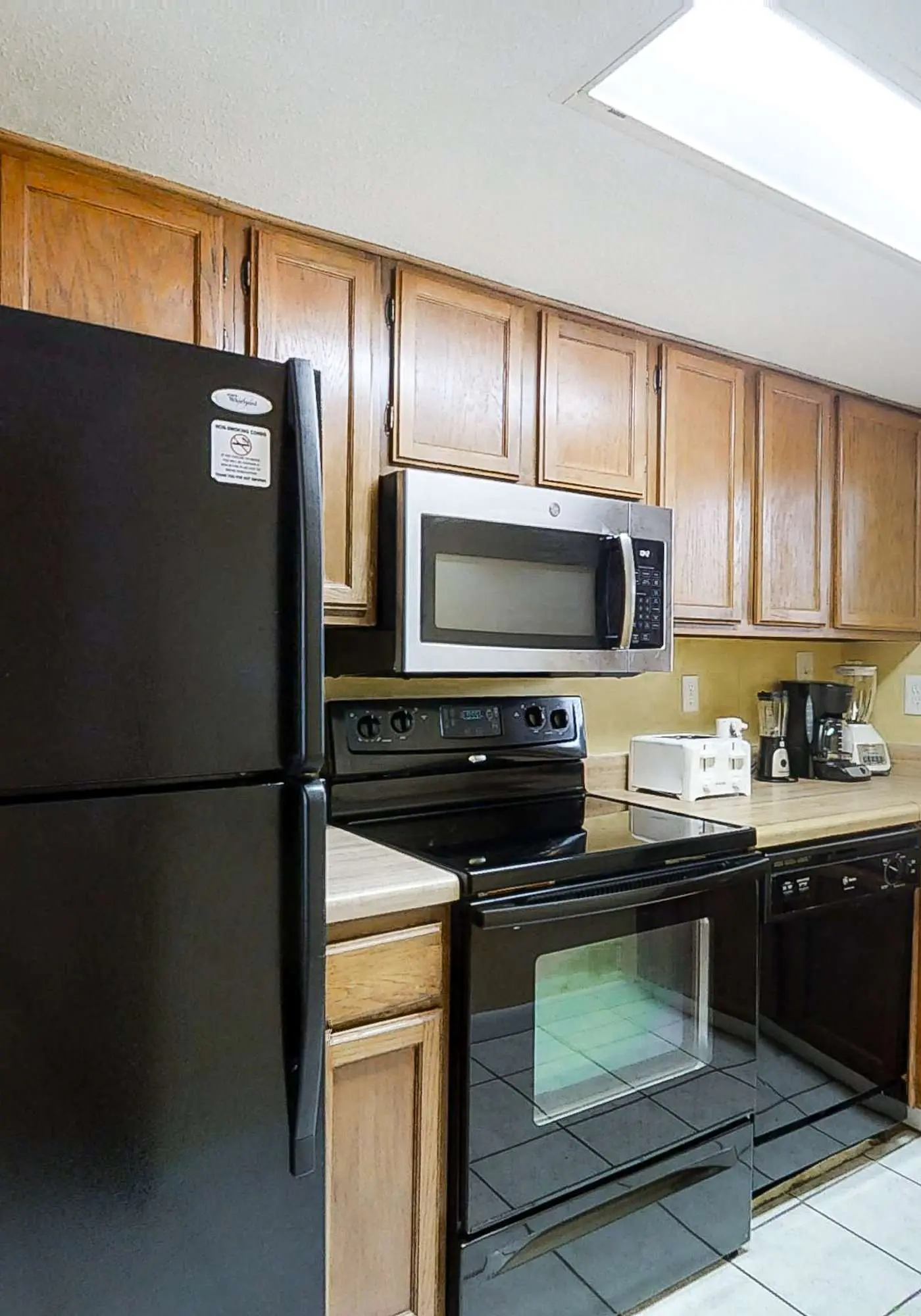 Sunny gulf-front condo with private balcony, shared outdoor pool, great views