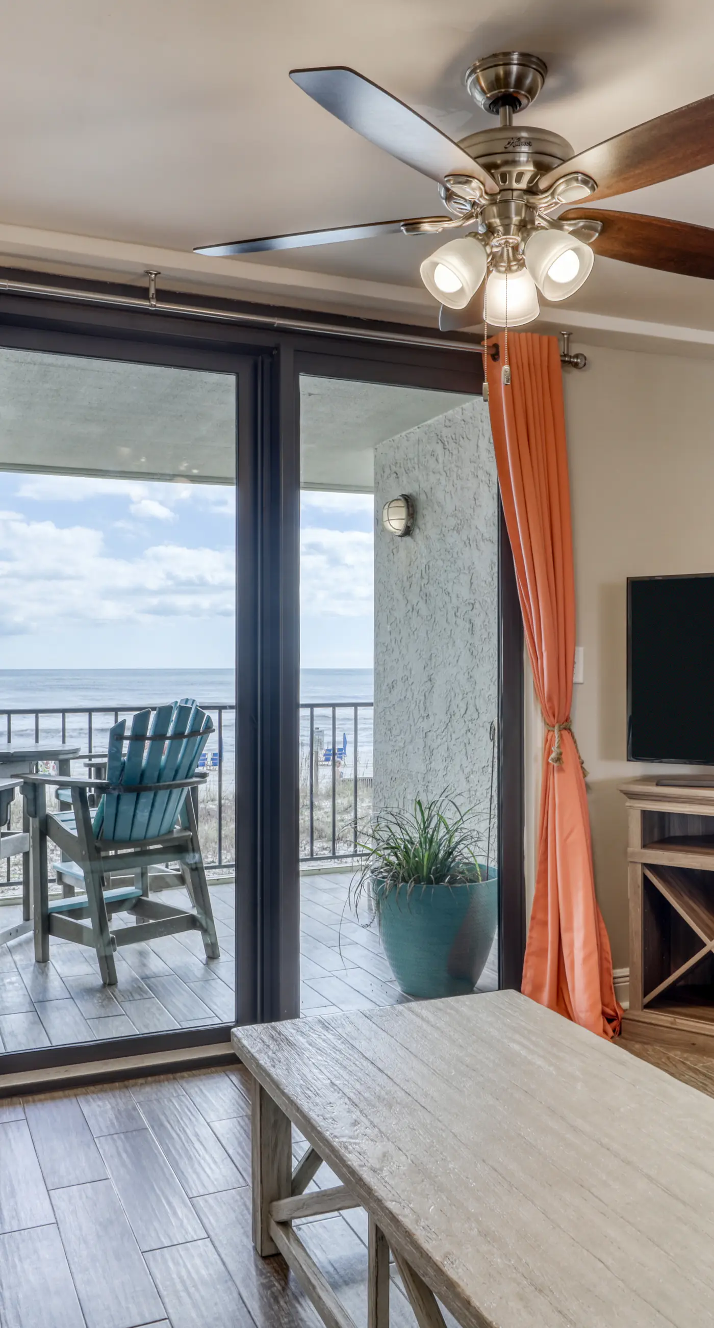 Gulf front condo with beach views, pools & free WiFi
