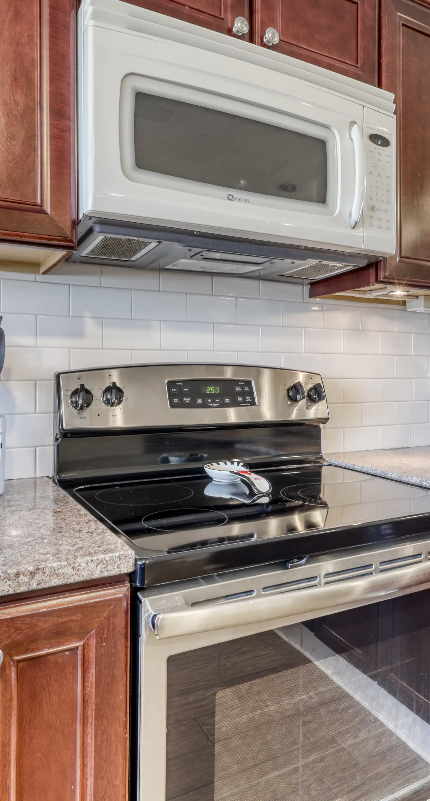 Gulf front condo with beach views, pools & free WiFi