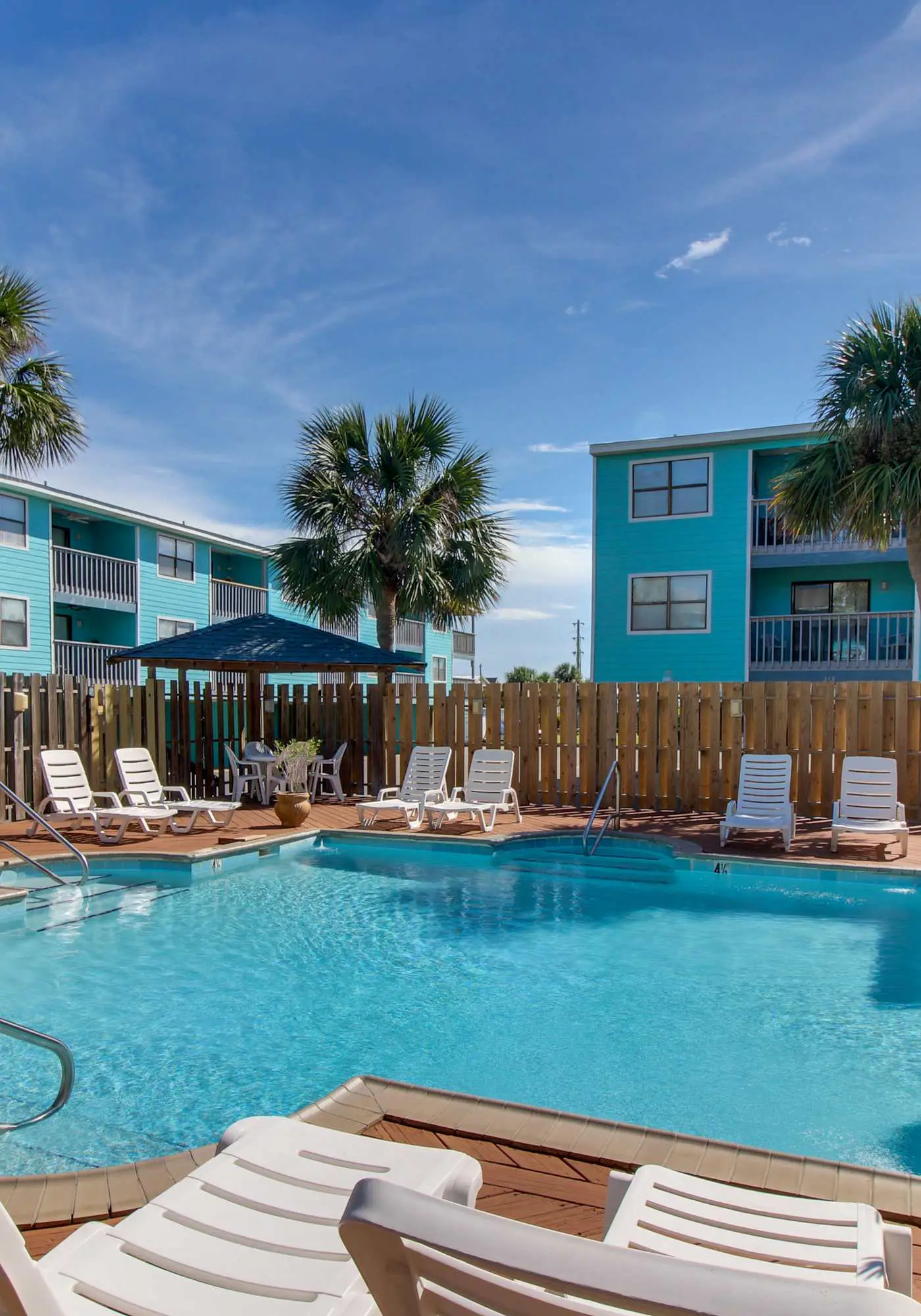 Beachview condo with community pools, grills, and internet