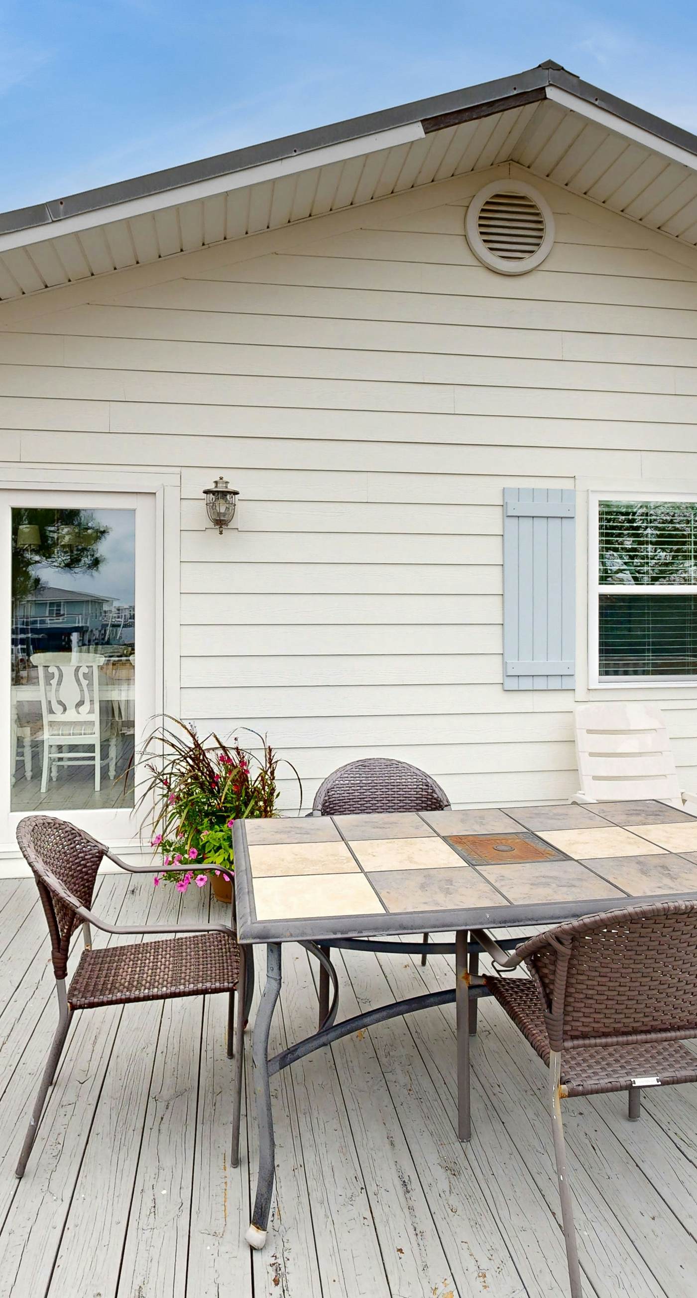 Dog-friendly bay-view home with central AC - snowbirds welcome