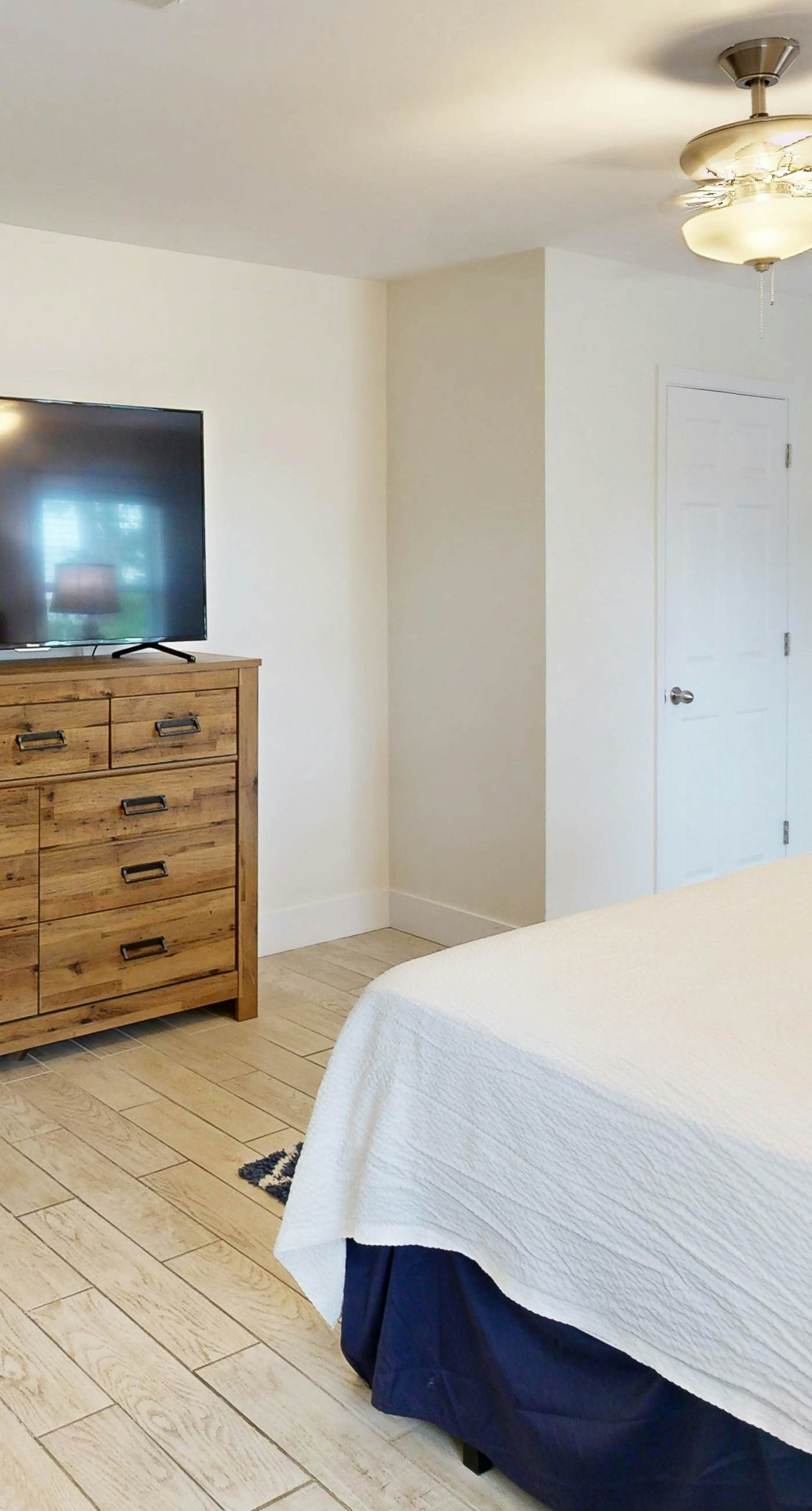 Dog-friendly bay-view home with central AC - snowbirds welcome