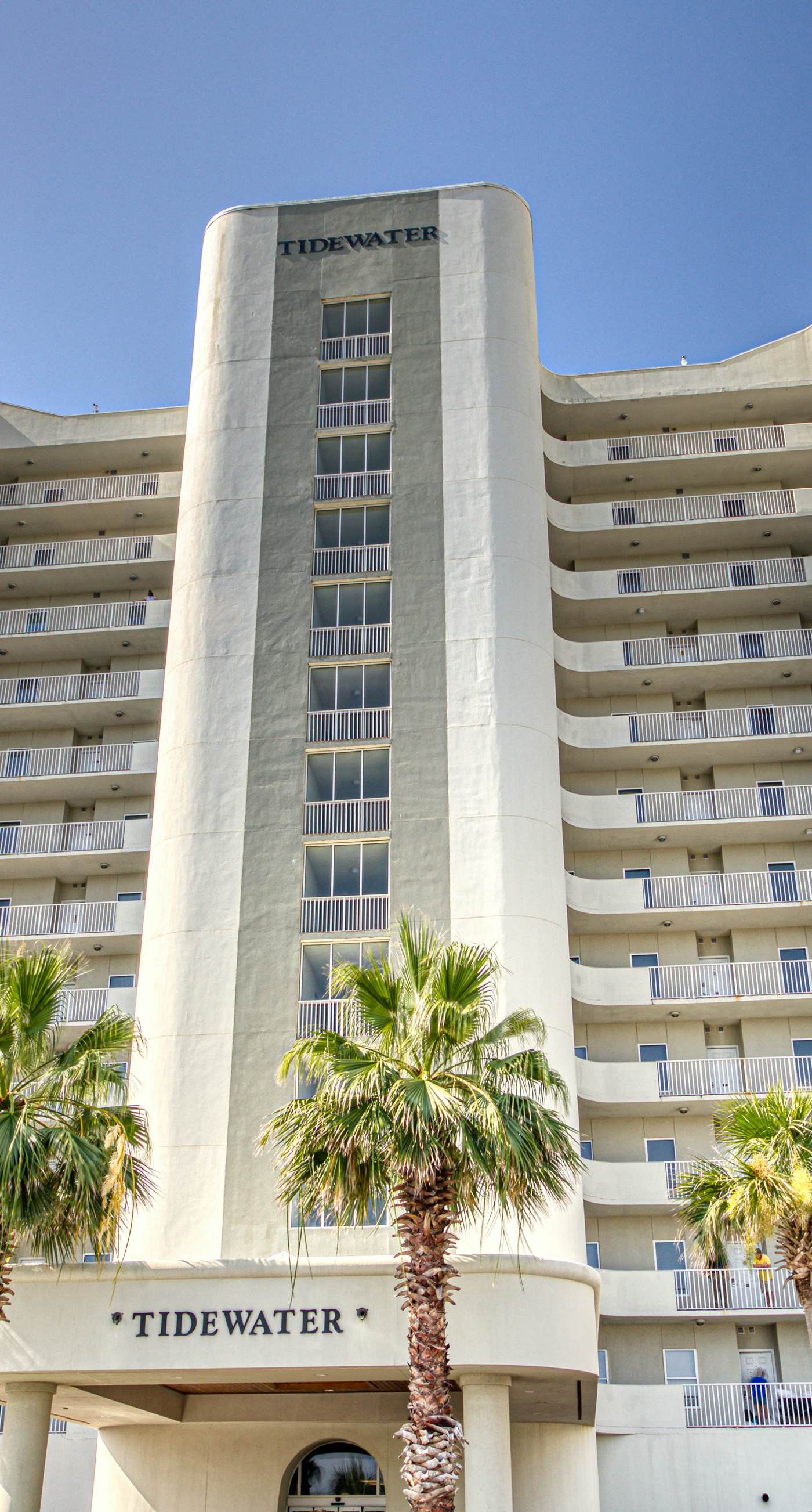 Gulf-front penthouse condo with pool, hot tub, & sauna - on the beach