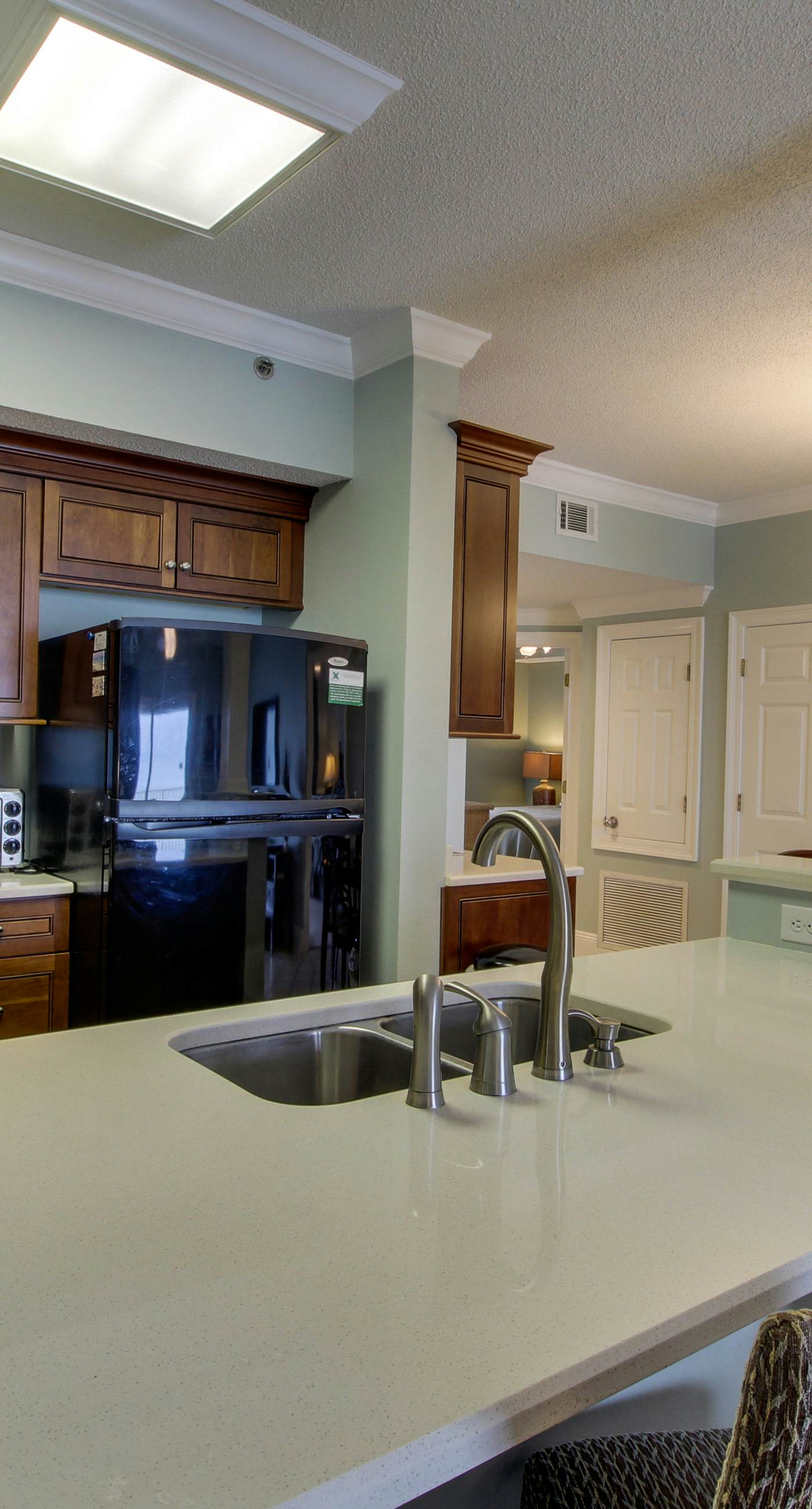 Gulf-front penthouse condo with pool, hot tub, & sauna - on the beach