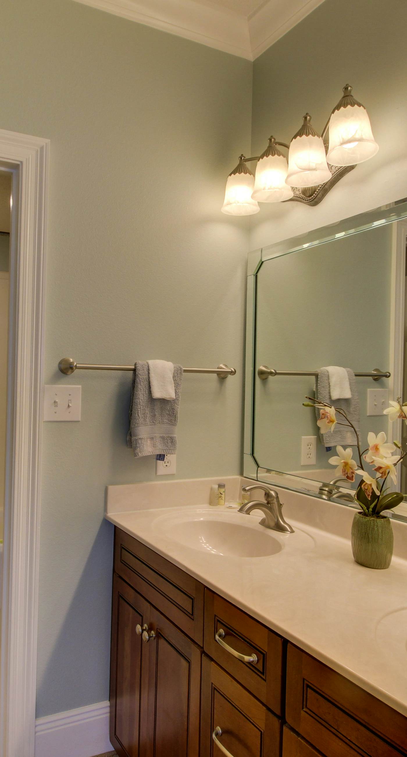 Gulf-front penthouse condo with pool, hot tub, & sauna - on the beach