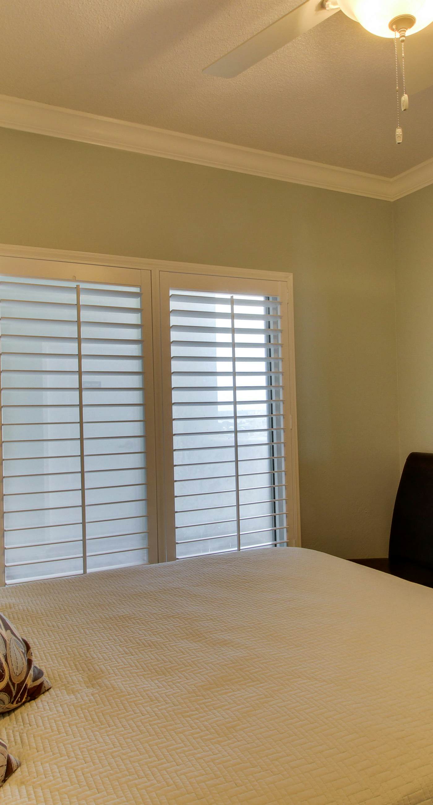 Gulf-front penthouse condo with pool, hot tub, & sauna - on the beach