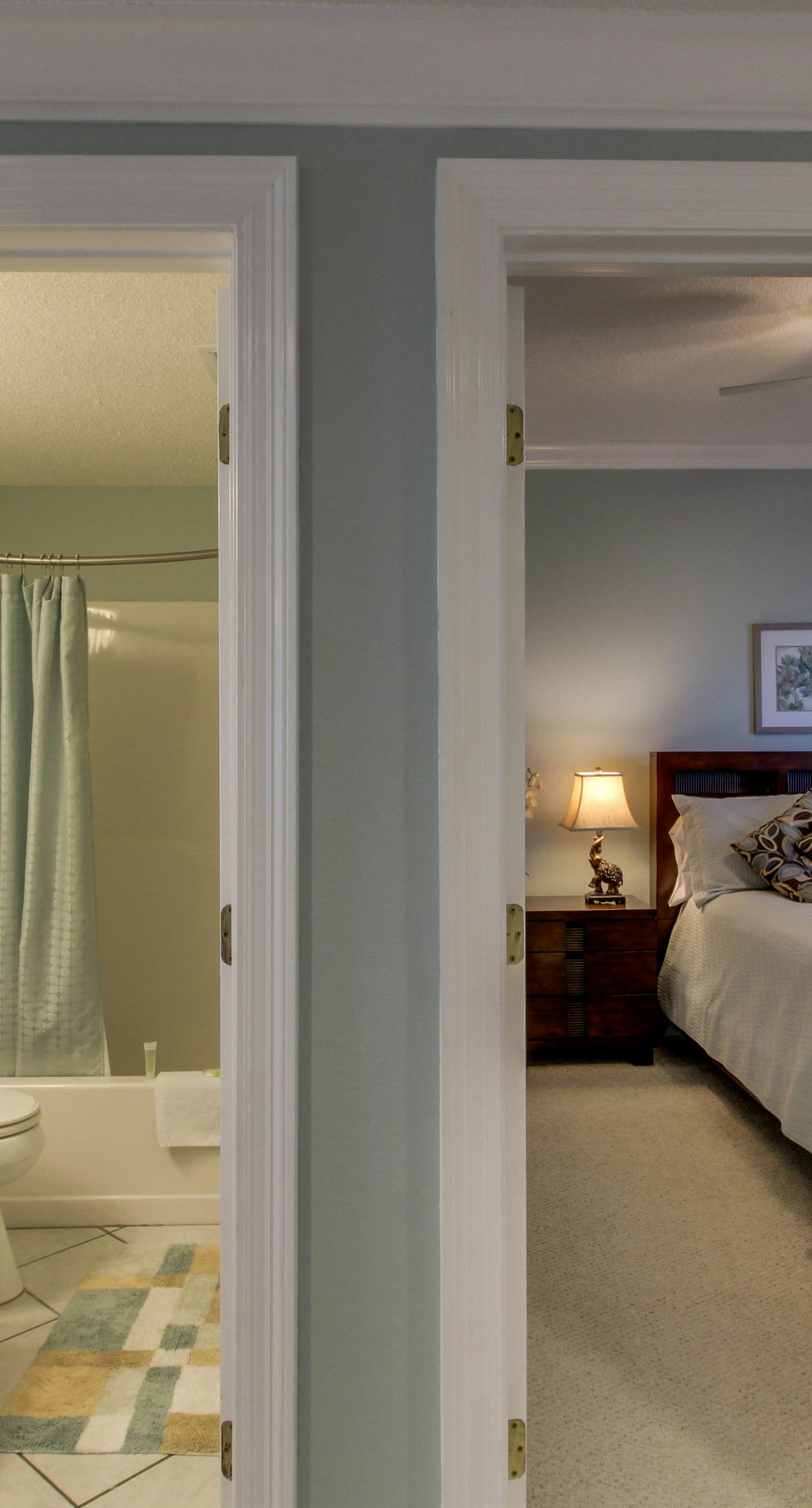 Gulf-front penthouse condo with pool, hot tub, & sauna - on the beach