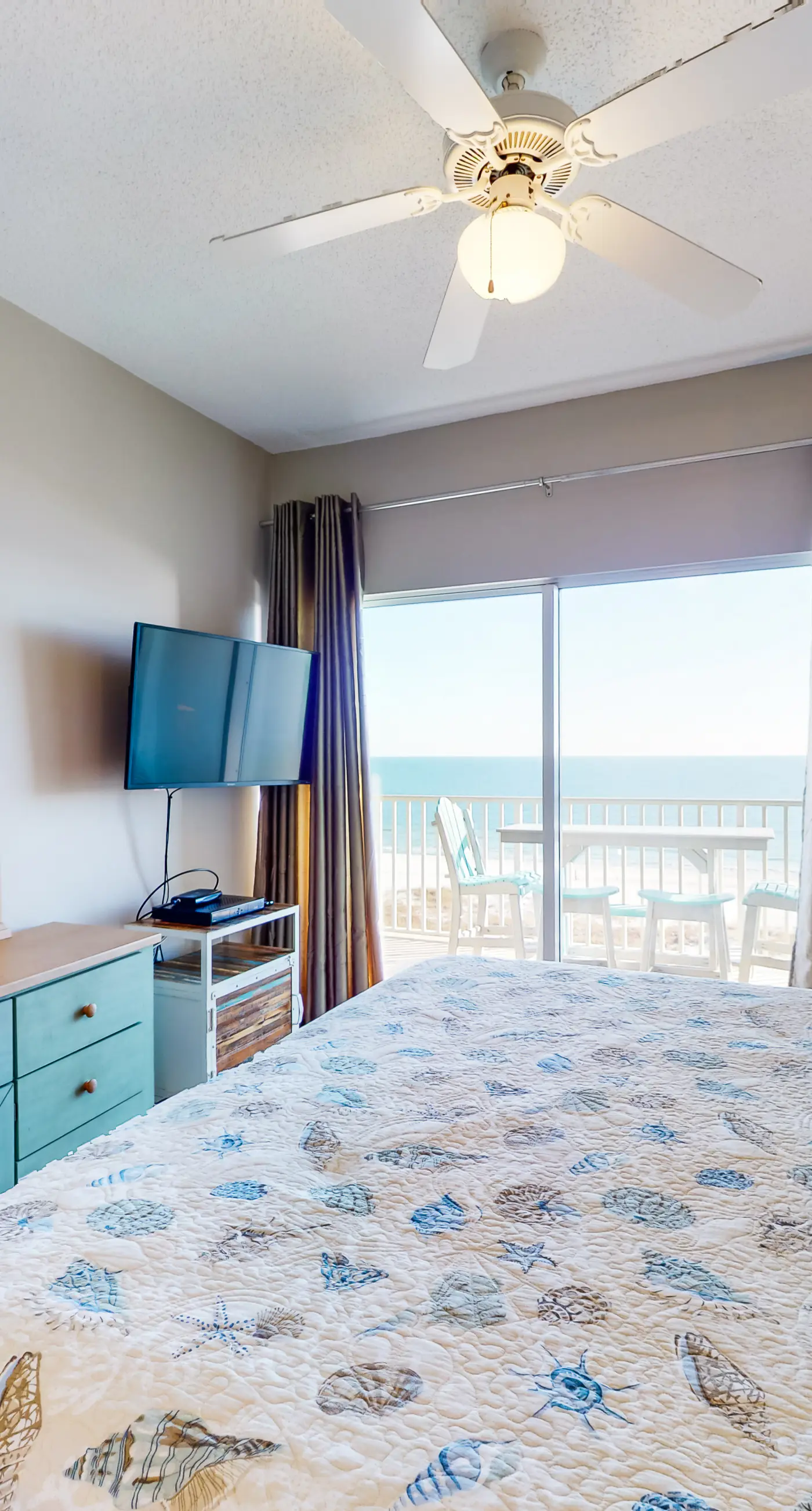 Beachfront vacation home with spacious balconies, beach access, pools & hot tub