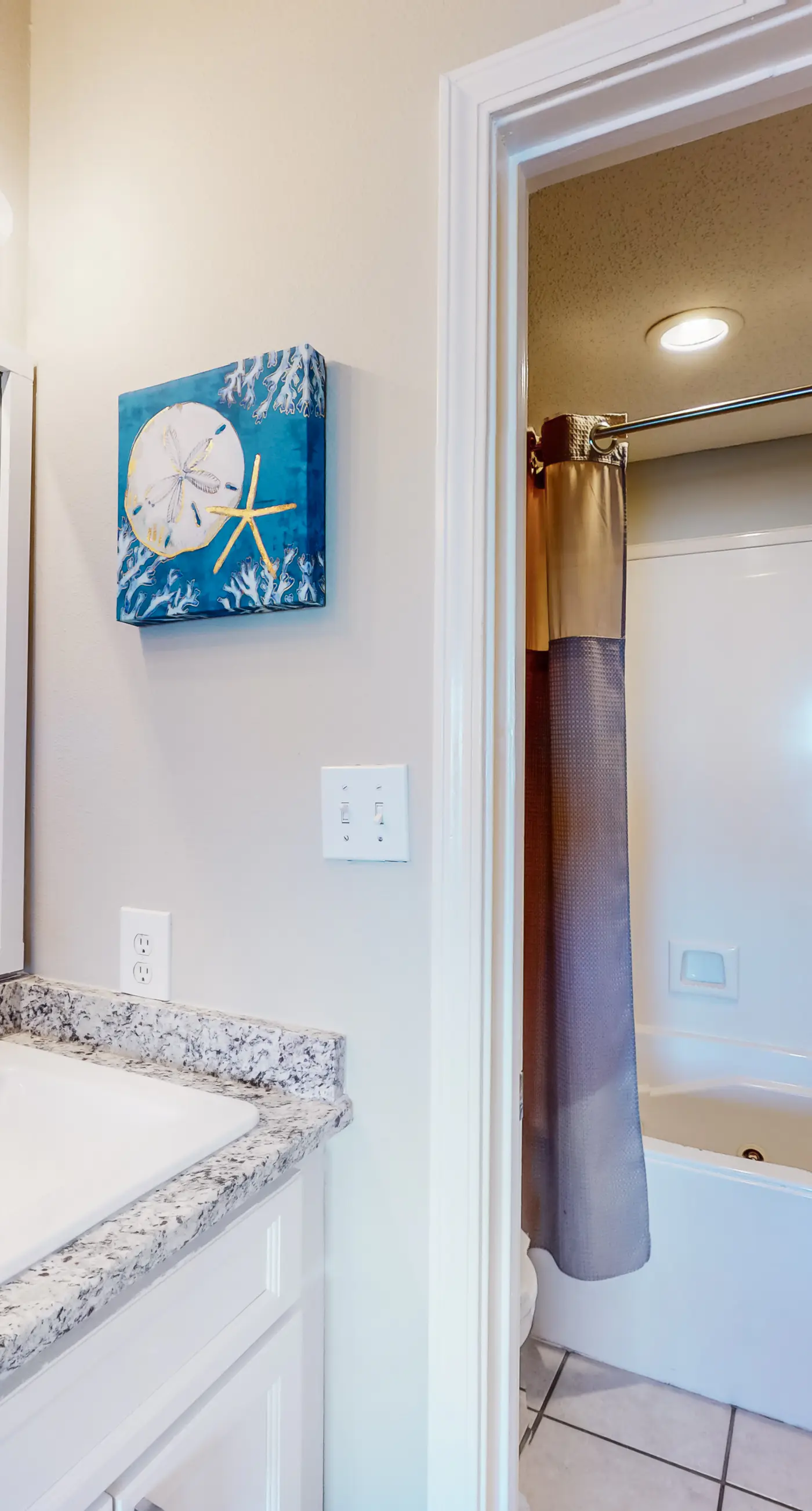 Beachfront vacation home with spacious balconies, beach access, pools & hot tub