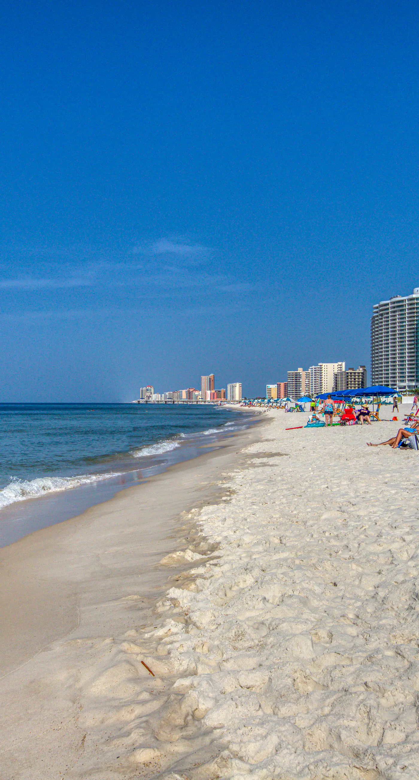 Beachfront vacation home with spacious balconies, beach access, pools & hot tub