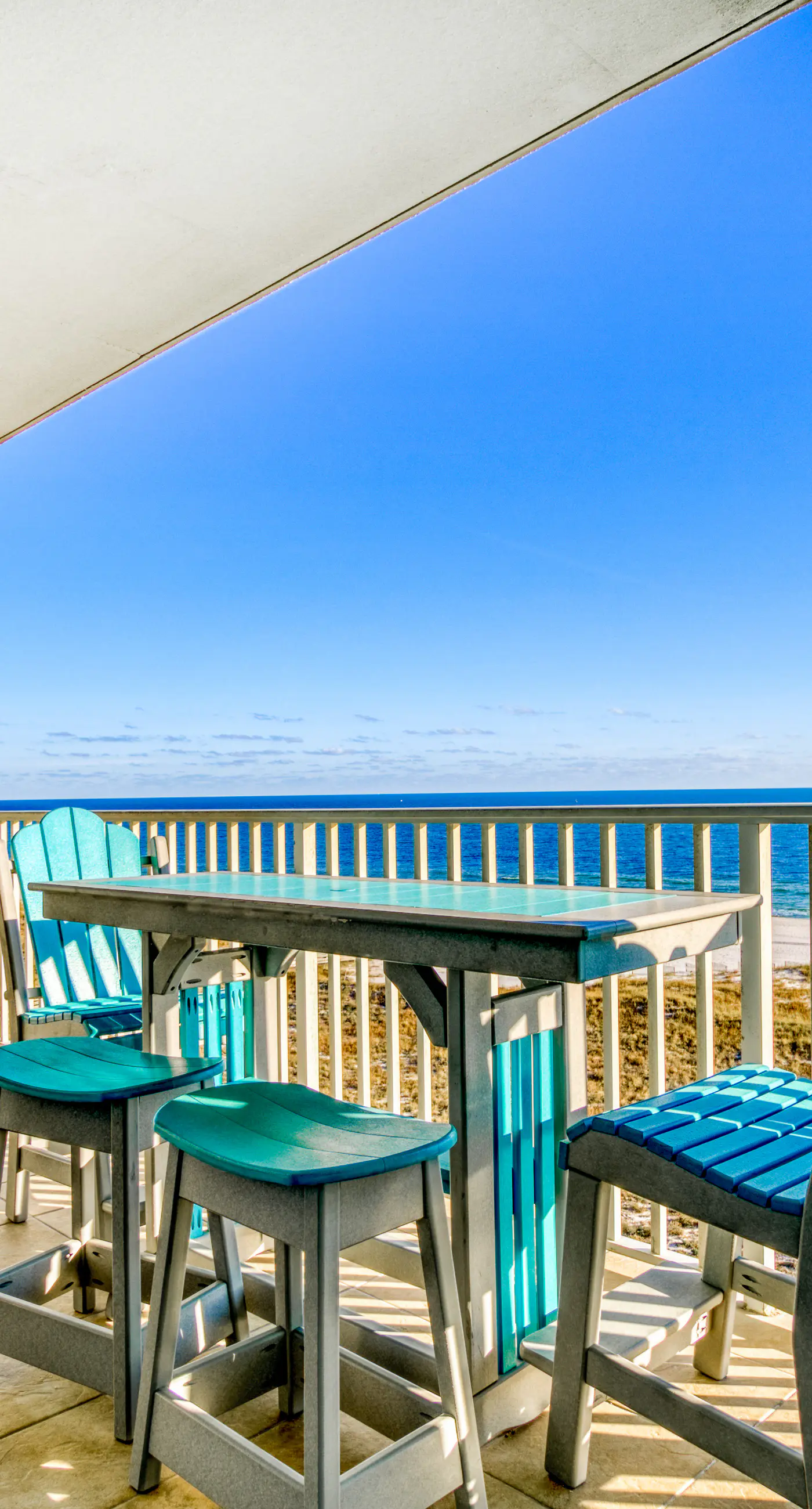 Beachfront vacation home with spacious balconies, beach access, pools & hot tub