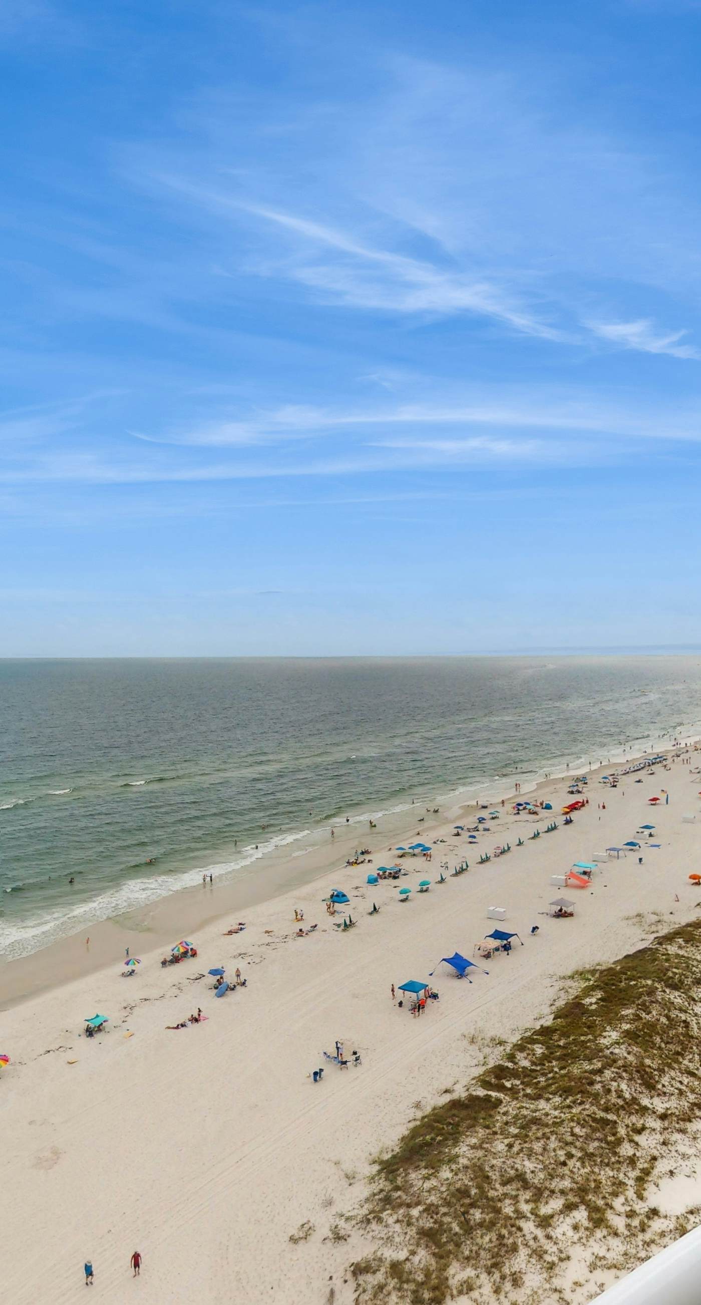 Beach-front condo with pool, hot tub, sauna, washer,dryer & grill