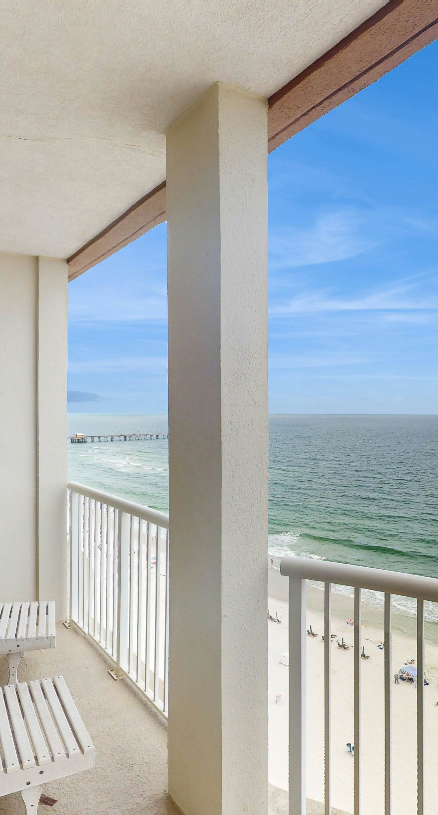 Beach-front condo with pool, hot tub, sauna, washer,dryer & grill