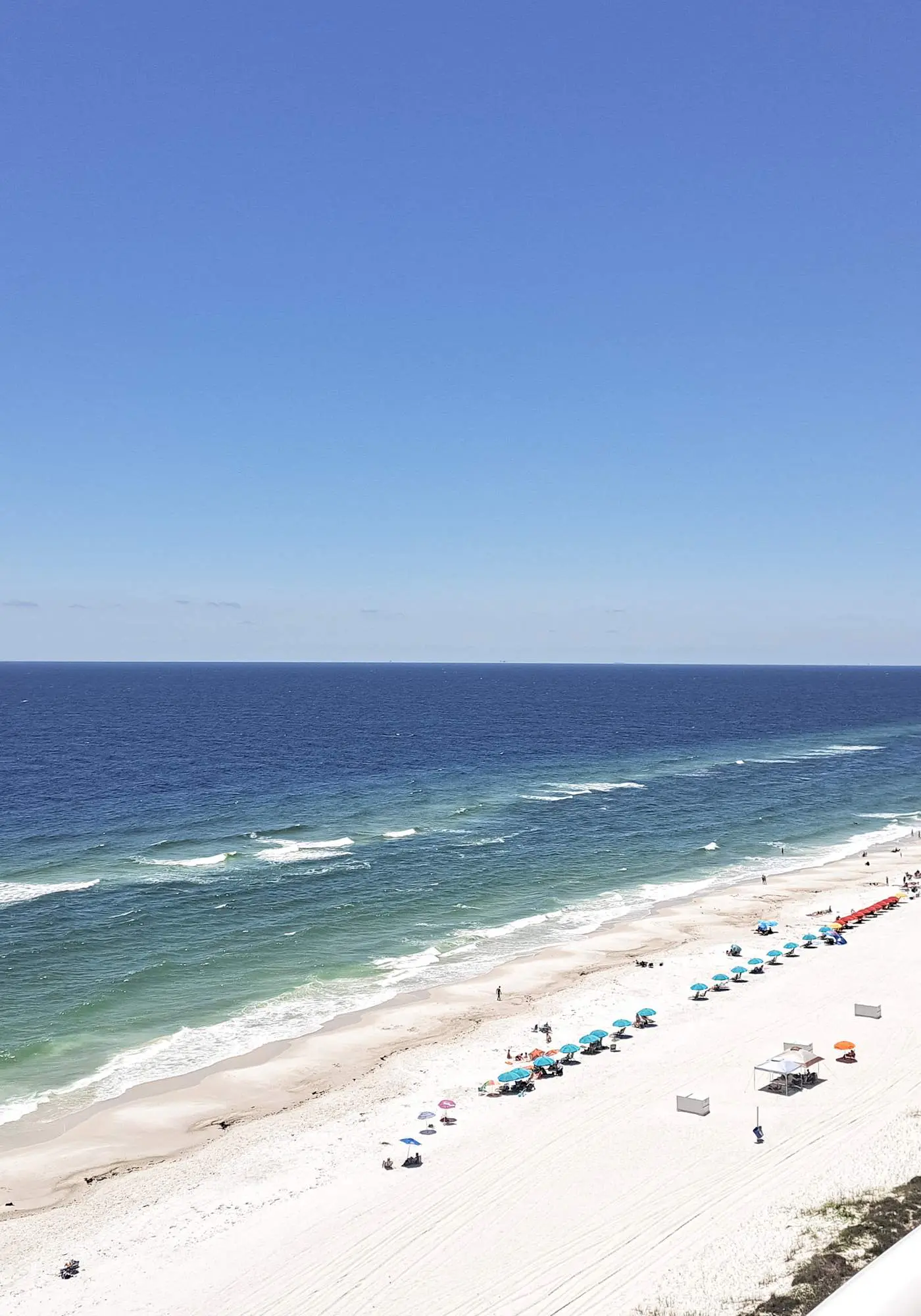 Beach-front condo with pool, hot tub, sauna, washer,dryer & grill