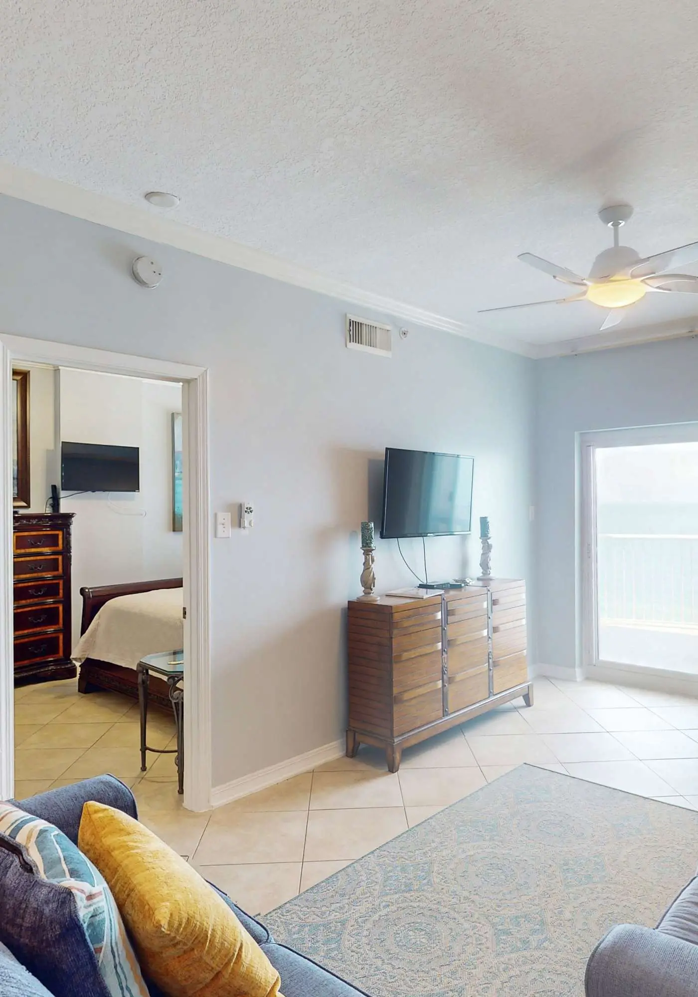 Beach-front condo with pool, hot tub, sauna, washer,dryer & grill
