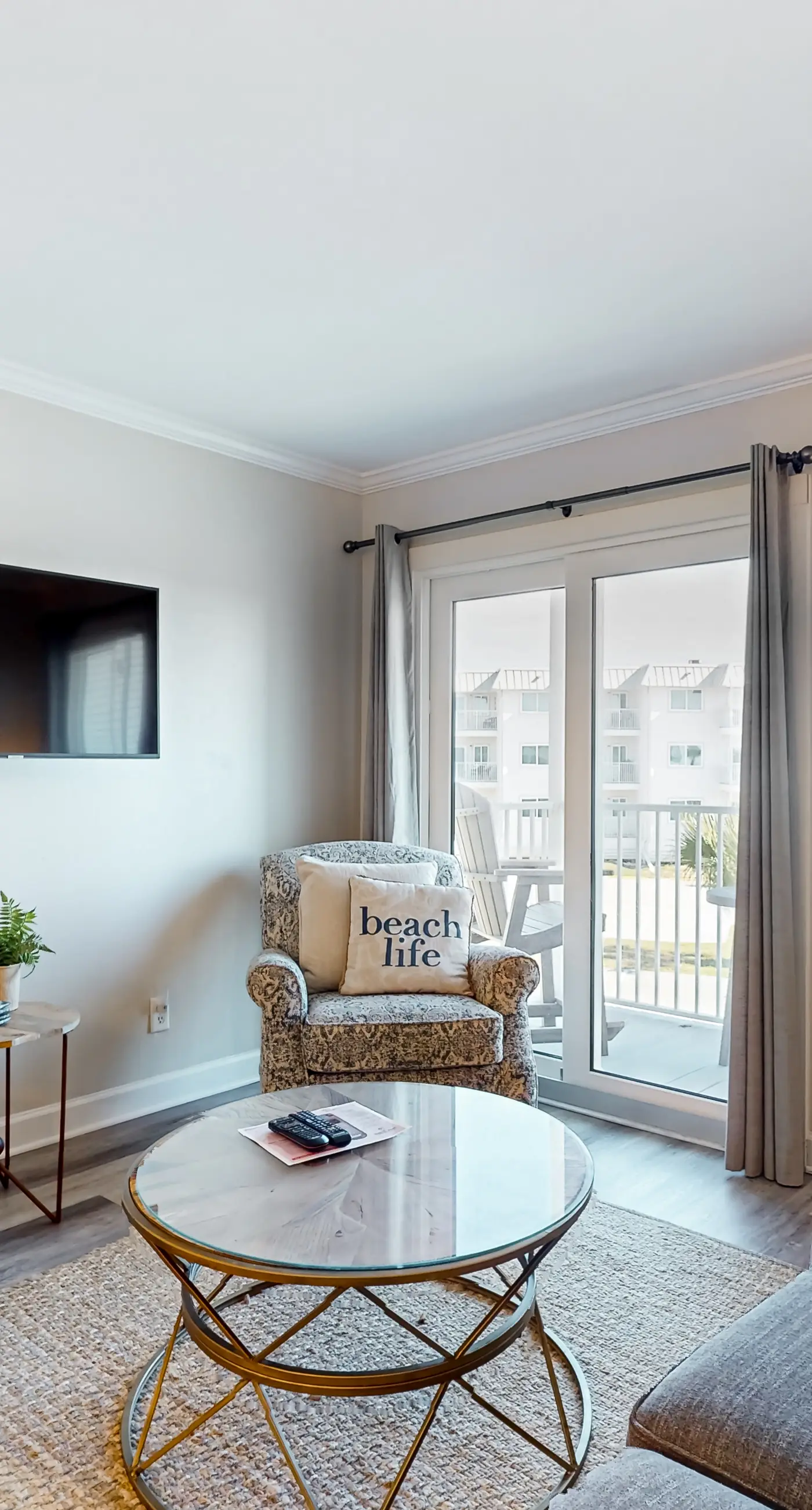 Renovated gulf front condo with fitness center, multiple pools, & beach access