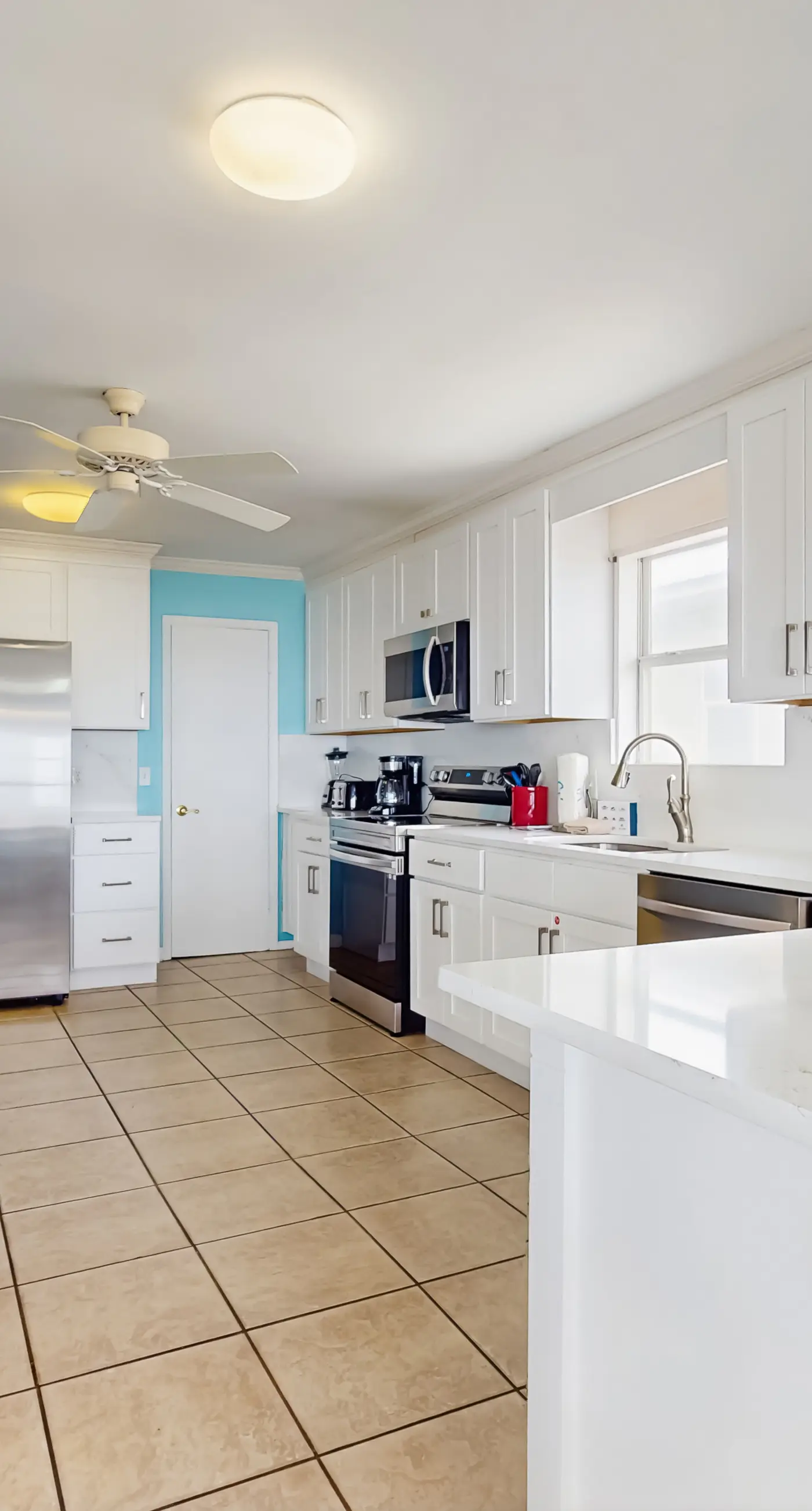 Dog-friendly beachfront home w Gulf views, spacious deck, WiFi, AC, W&D