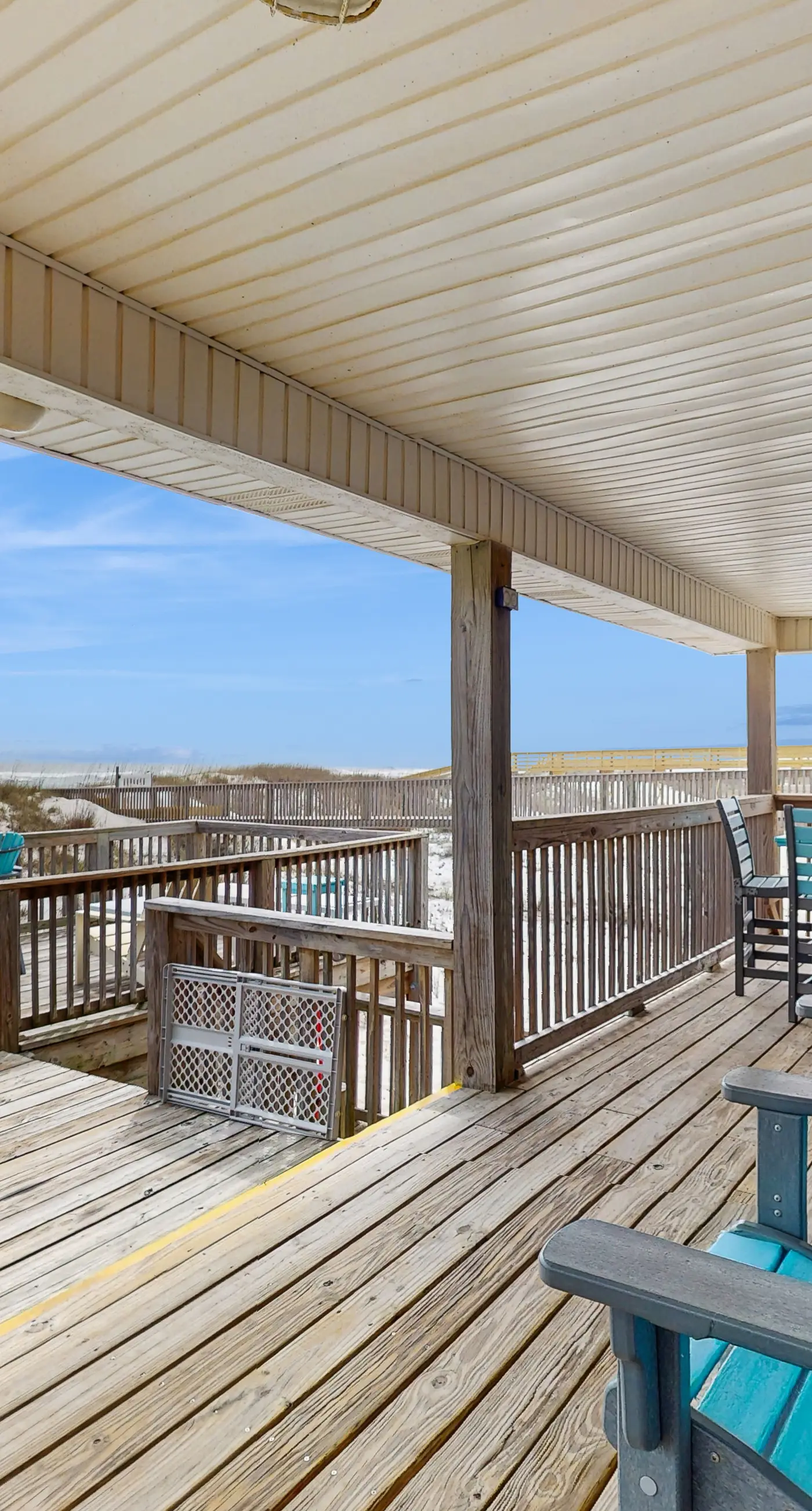 Dog-friendly beachfront home w Gulf views, spacious deck, WiFi, AC, W&D
