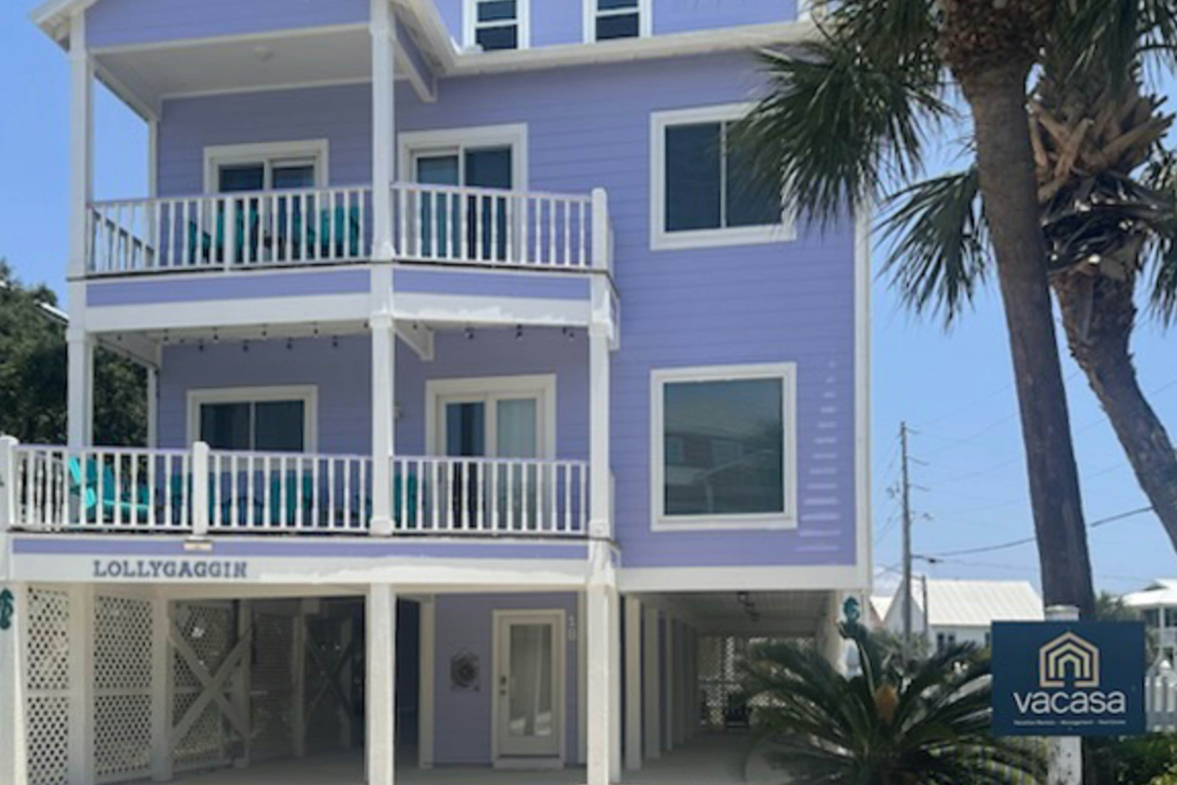 Coastal duplex w multi-levels, shared pool and close to beach