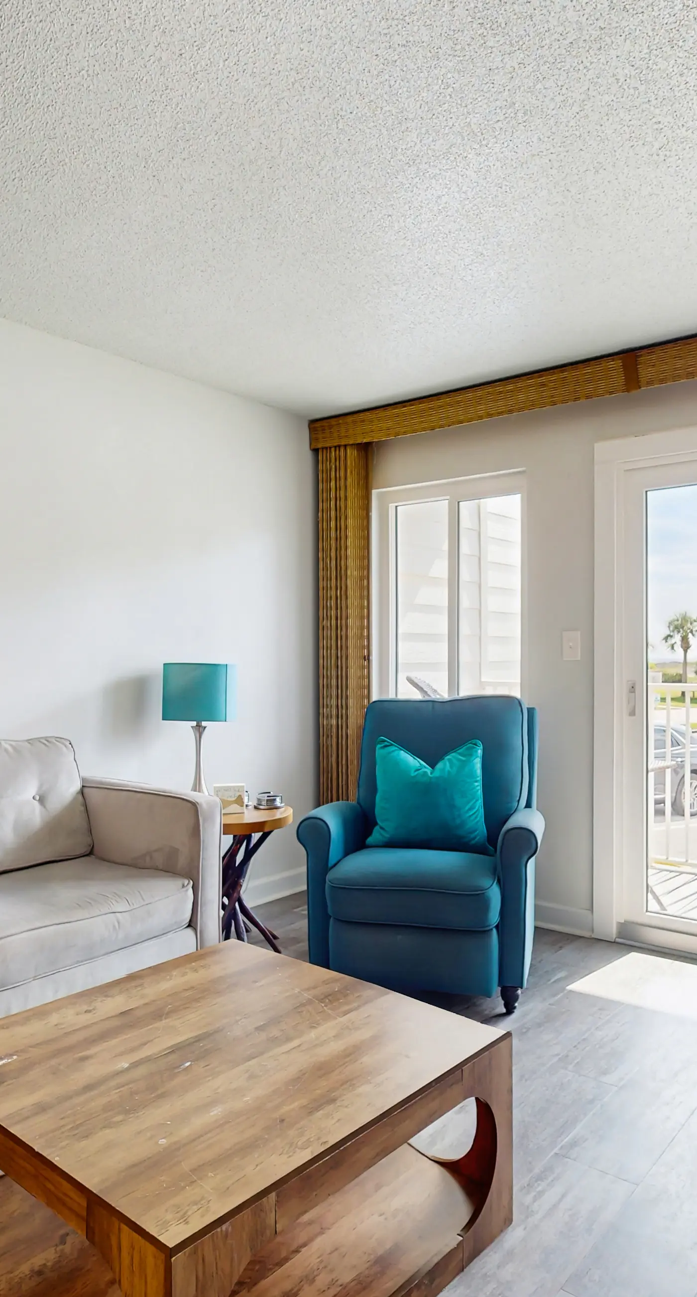 Beachview condo with multiple, shared pools, gym, hot tub and beach access