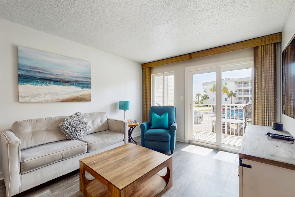 Beachview condo with multiple, shared pools, gym, hot tub and beach access