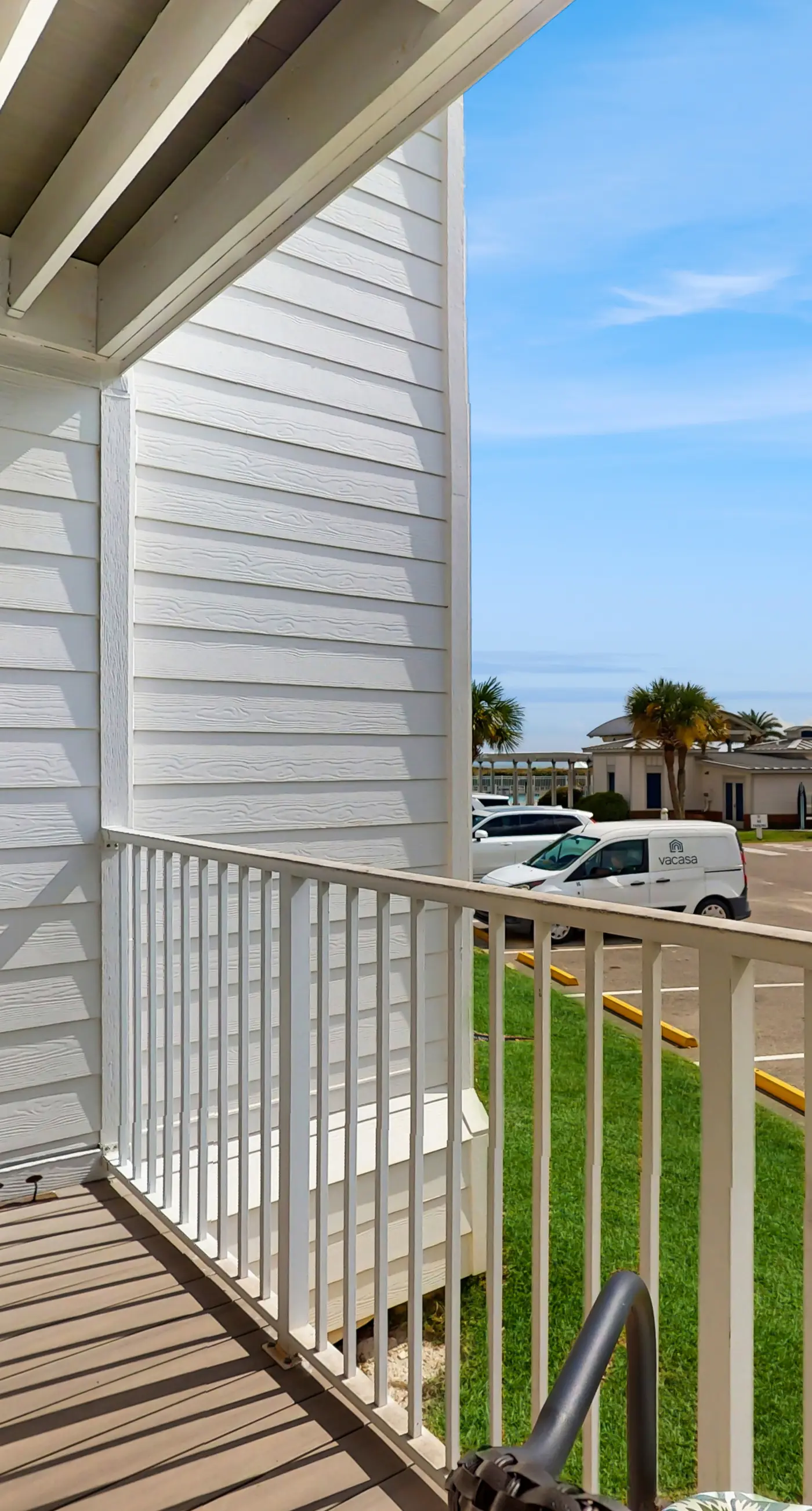 Beachview condo with multiple, shared pools, gym, hot tub and beach access