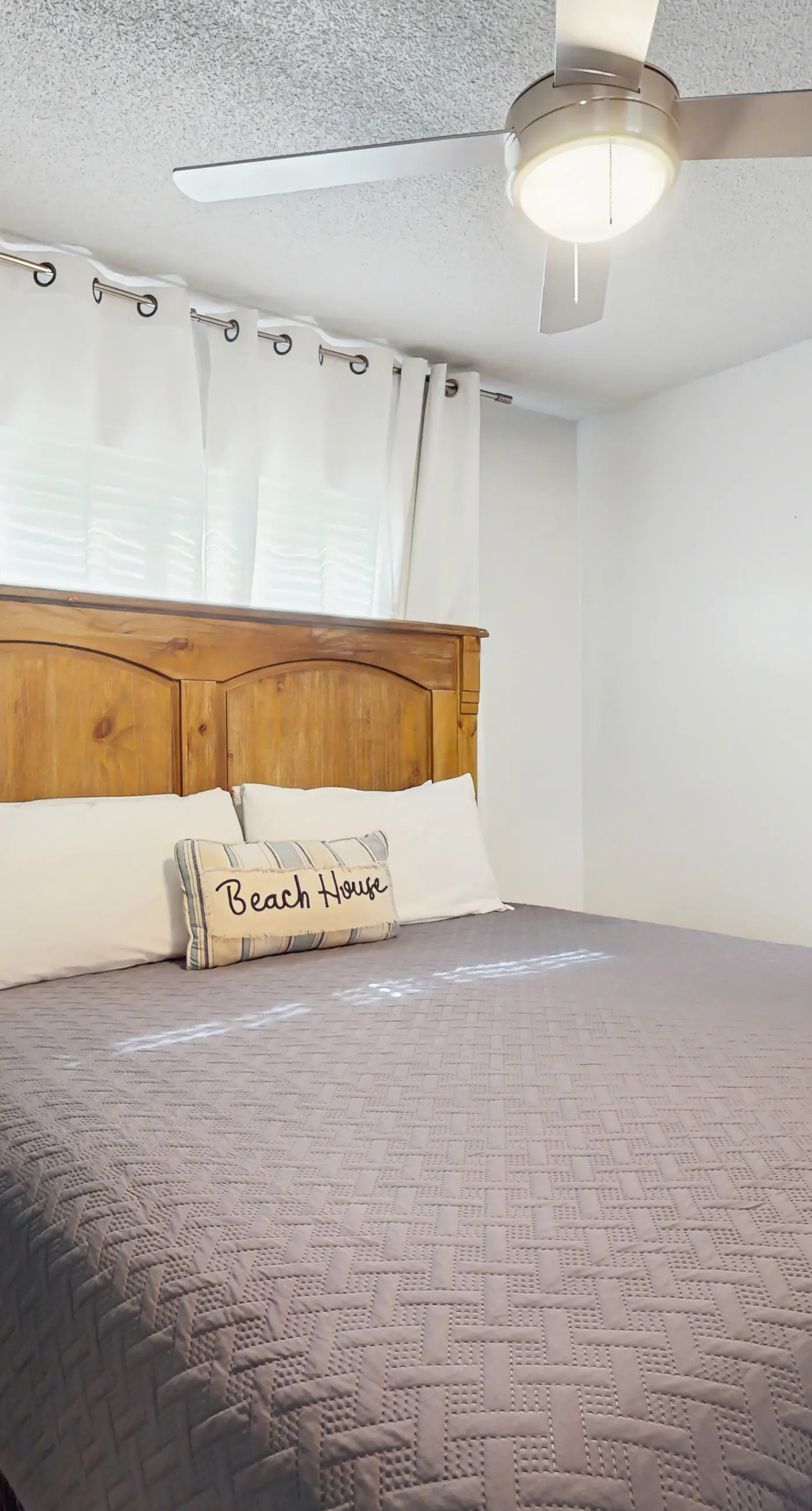 Beachview condo with multiple, shared pools, gym, hot tub and beach access