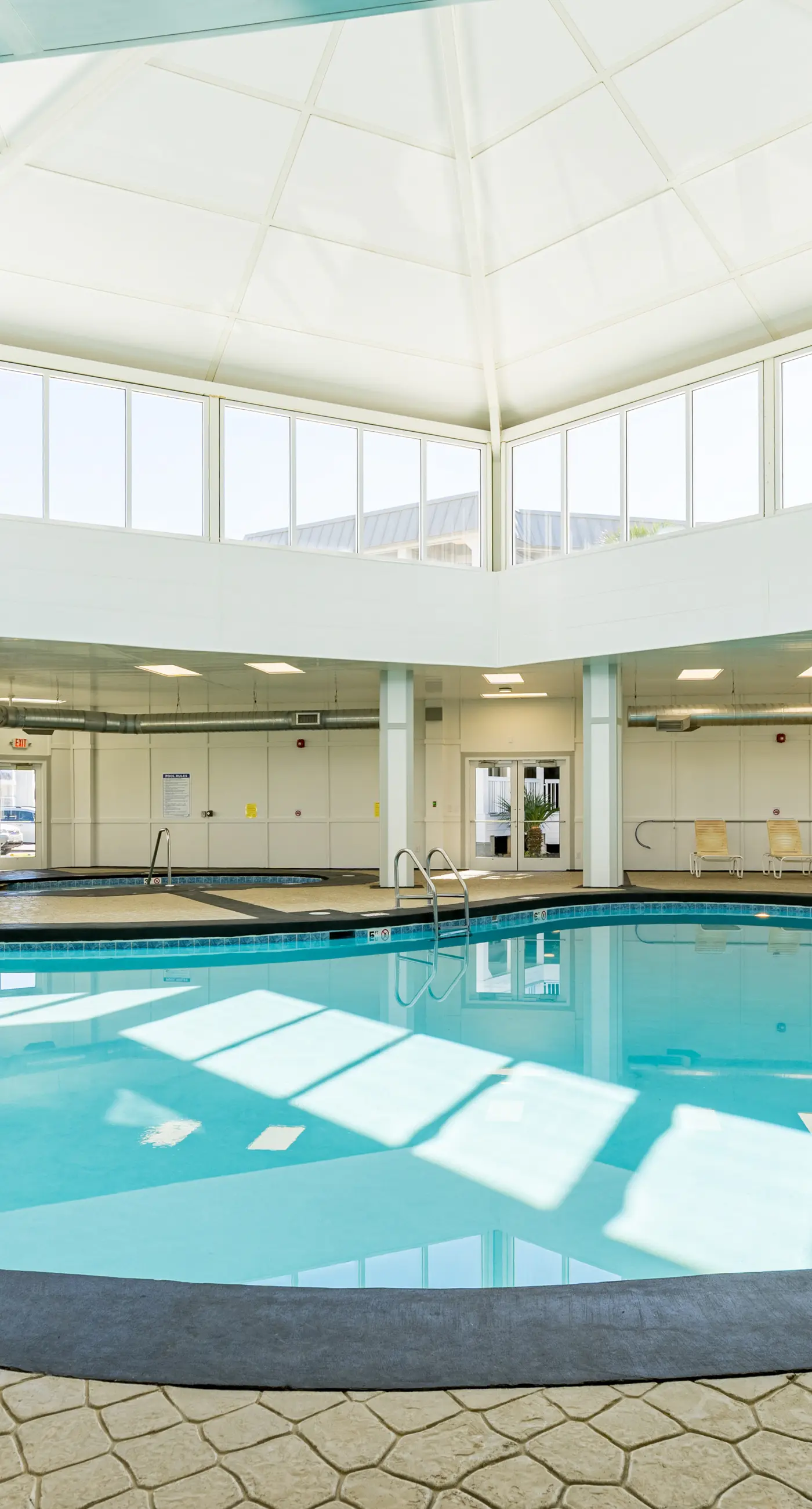 Beachview condo with multiple, shared pools, gym, hot tub and beach access