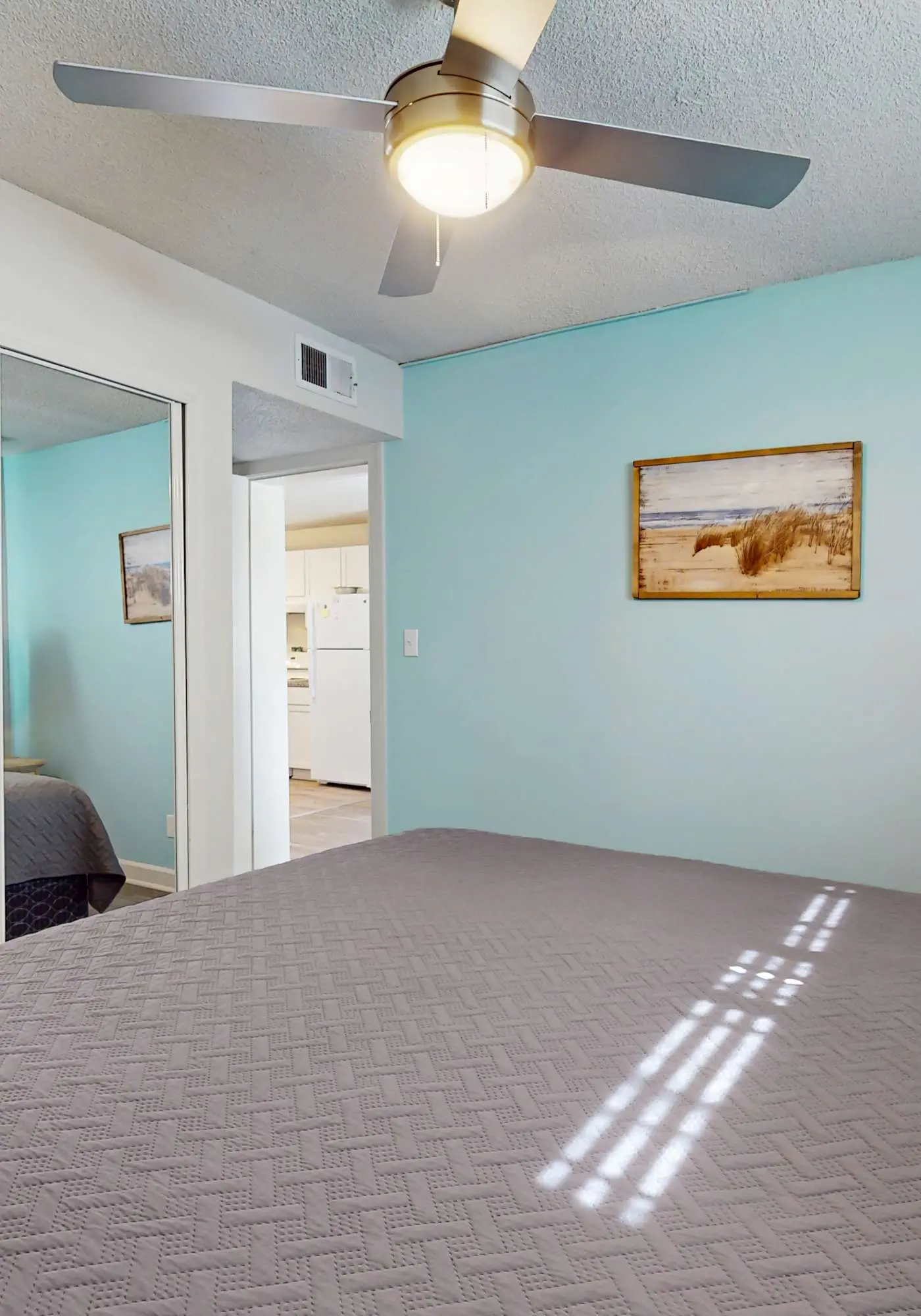Beachview condo with multiple, shared pools, gym, hot tub and beach access