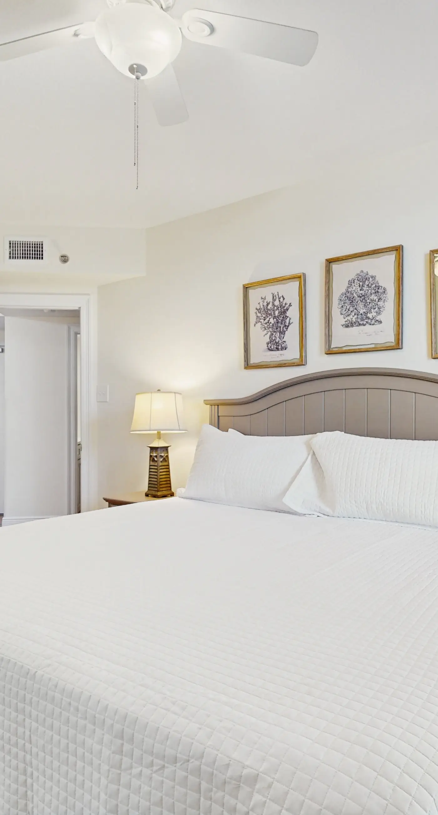 Stunning Gulf front condo w/ a spacious layout, shared pools, & fitness room
