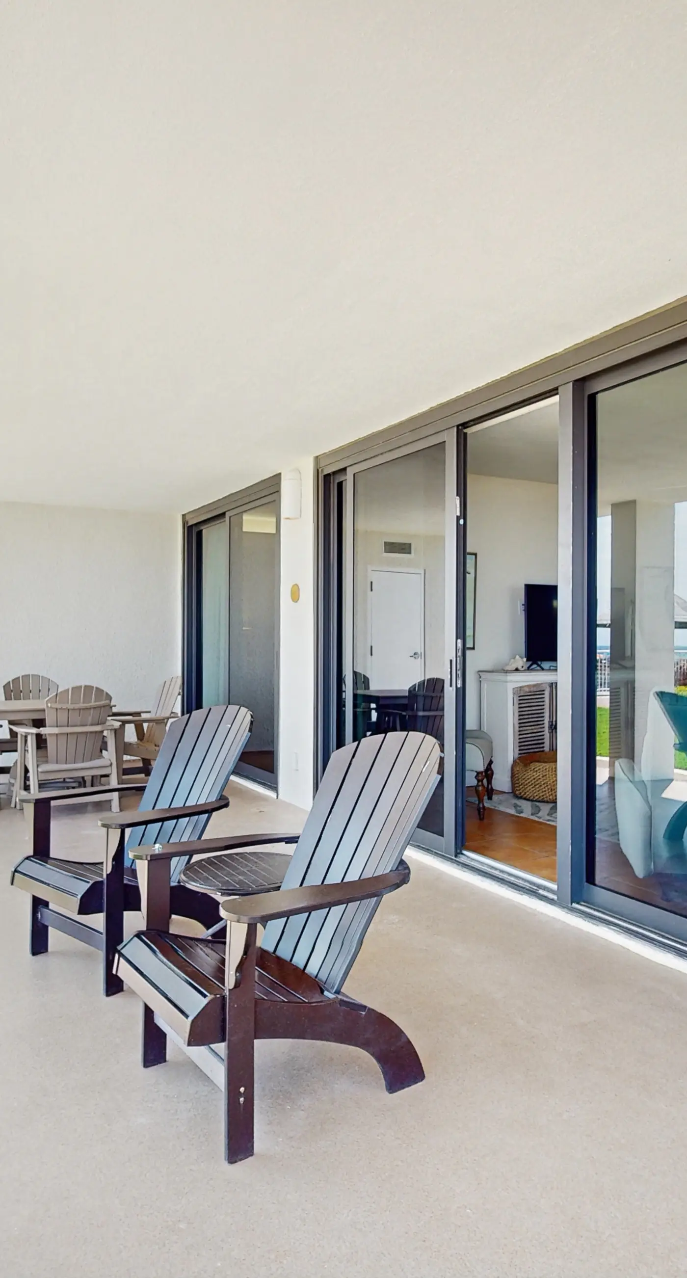 Stunning Gulf front condo w/ a spacious layout, shared pools, & fitness room