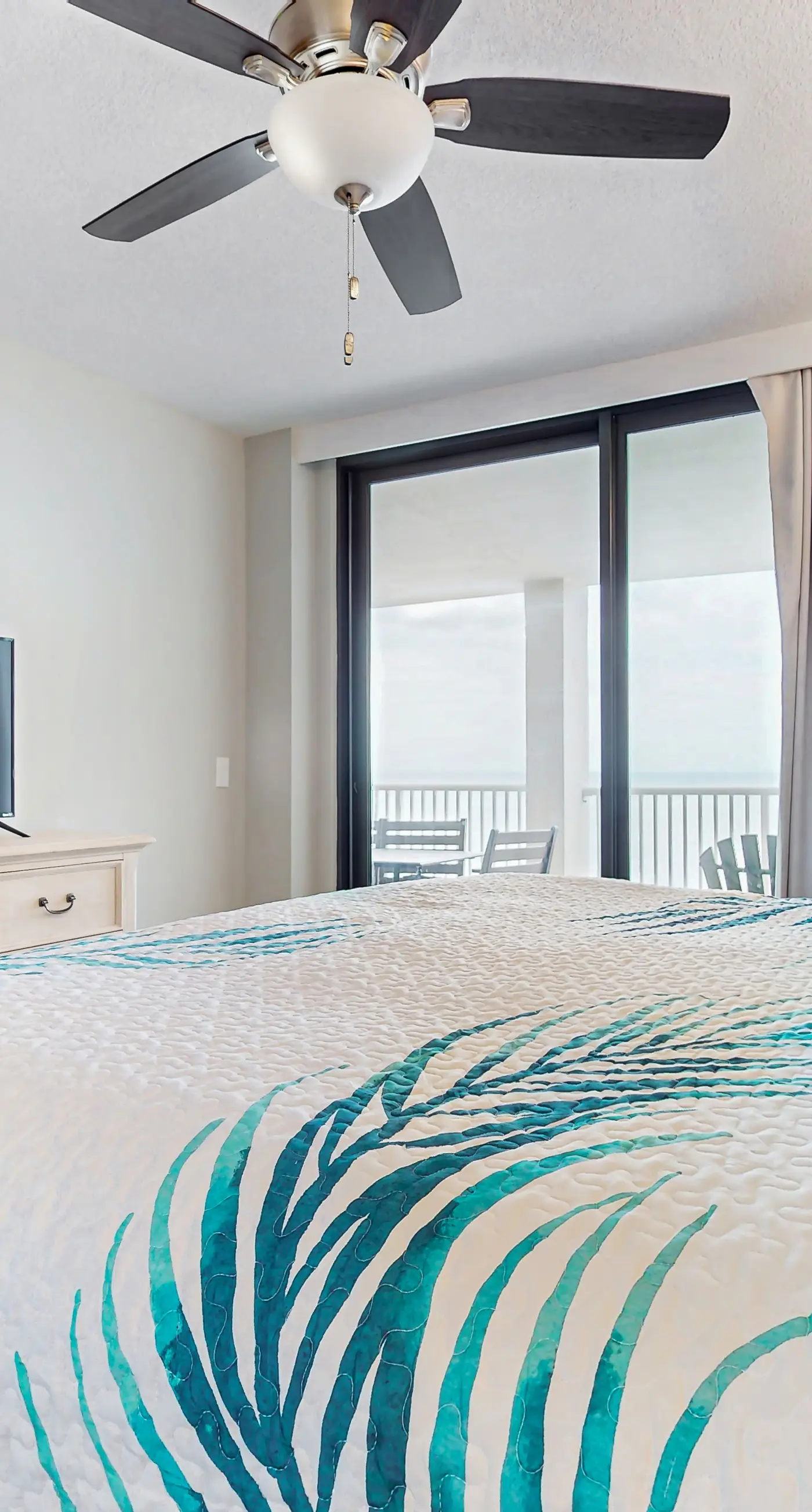 Gulf-front condo with balcony, hot tub & pools - snowbird-friendly