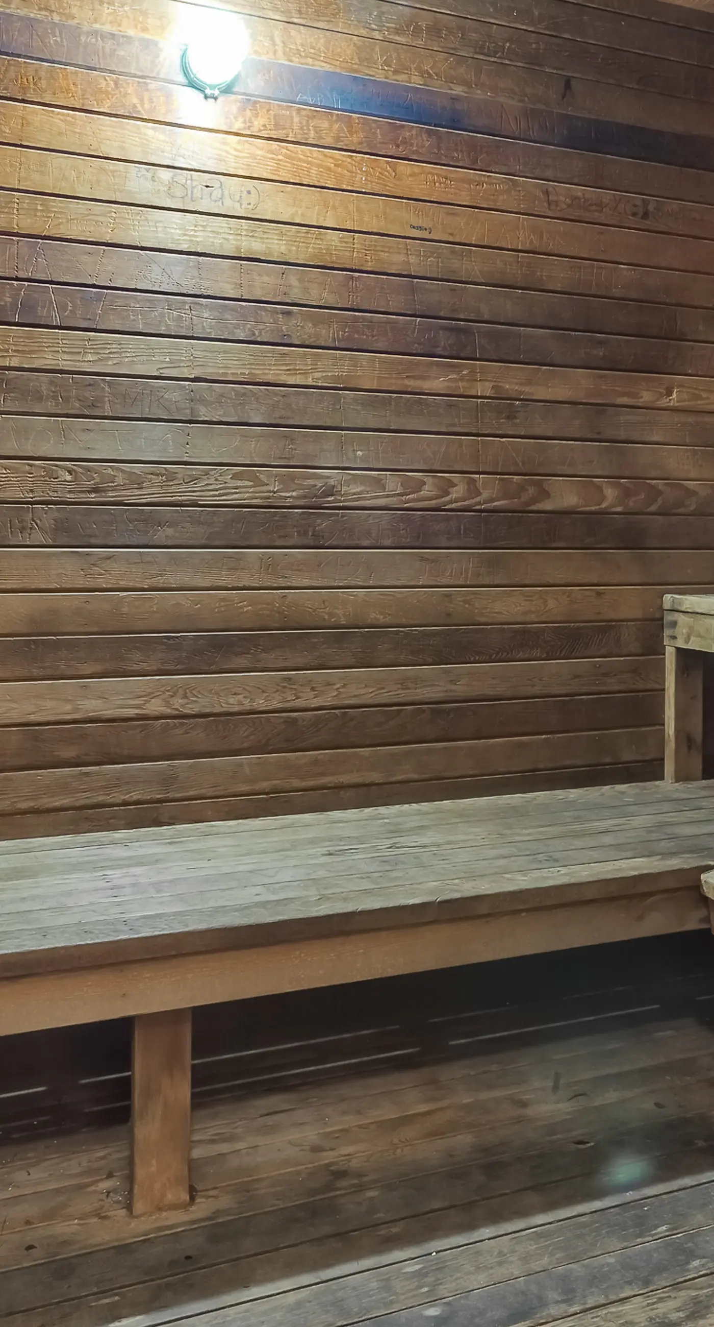 Gulf-front condo with balcony, hot tub & pools - snowbird-friendly