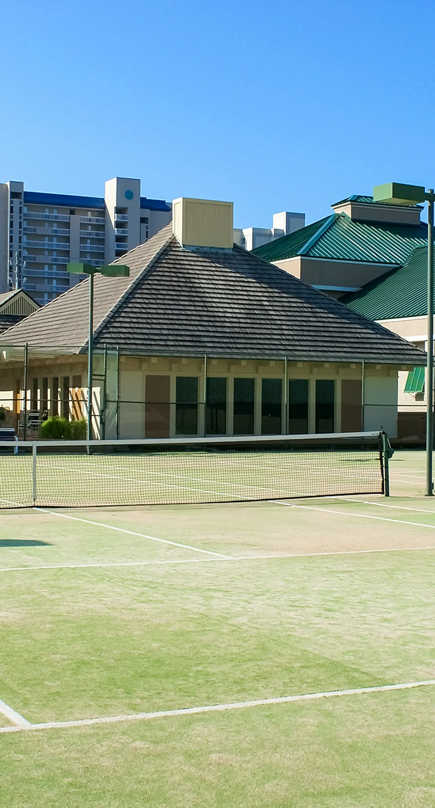 Gulf-front condo with balcony, hot tub & pools - snowbird-friendly