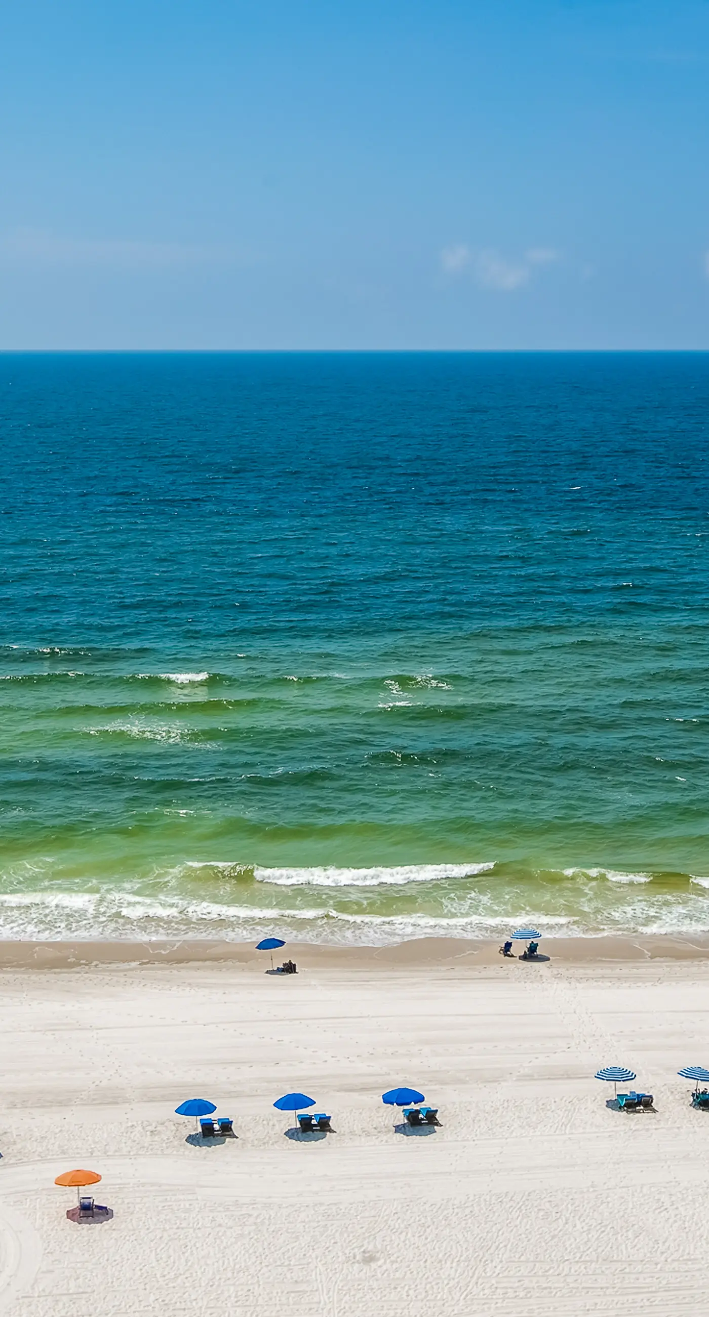 Gulf-front condo with balcony, hot tub & pools - snowbird-friendly