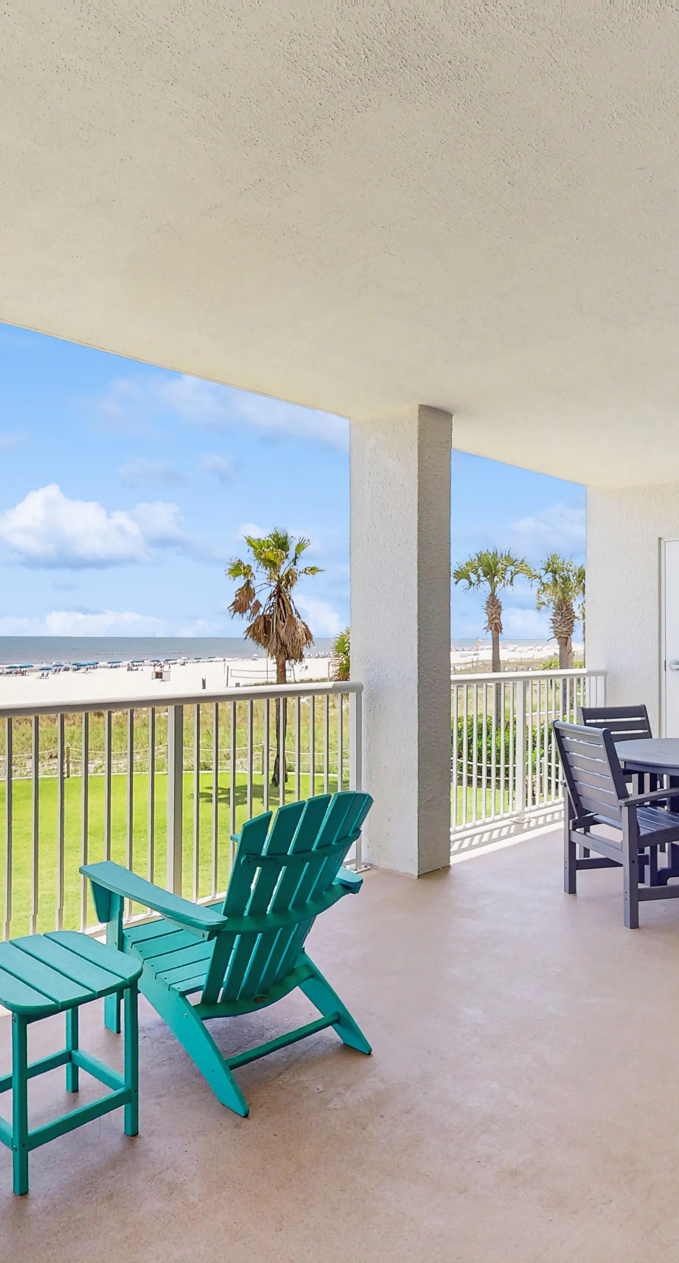 Gulf-front condo with easy beach access, gym, hot tub & pools