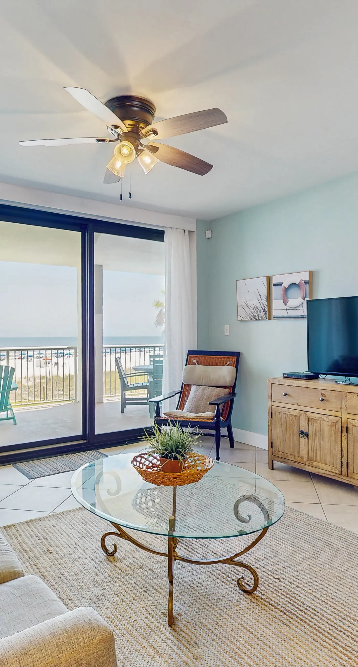 Gulf-front condo with easy beach access, gym, hot tub & pools