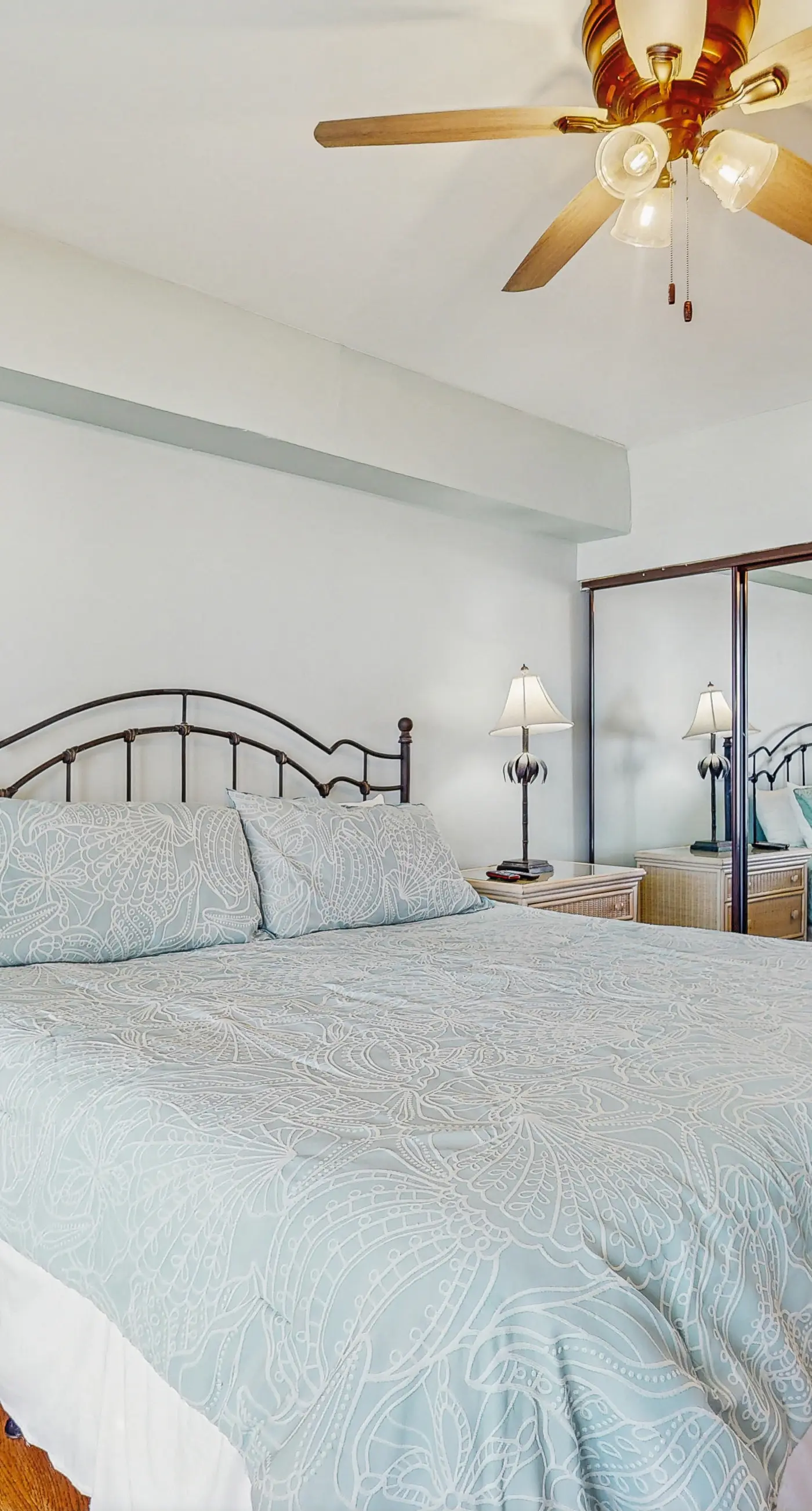Gulf-front condo with easy beach access, gym, hot tub & pools