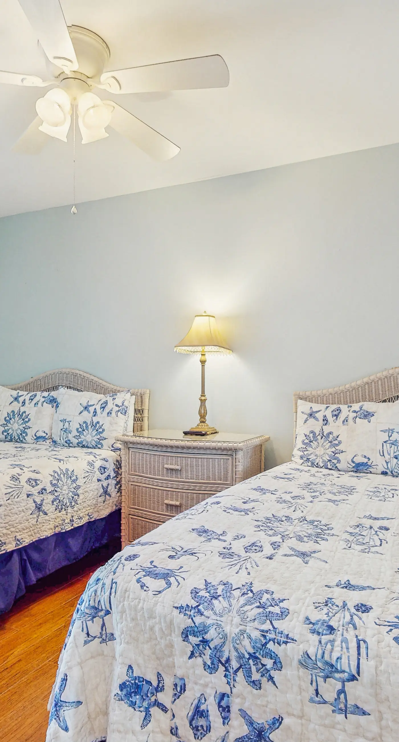 Gulf-front condo with easy beach access, gym, hot tub & pools