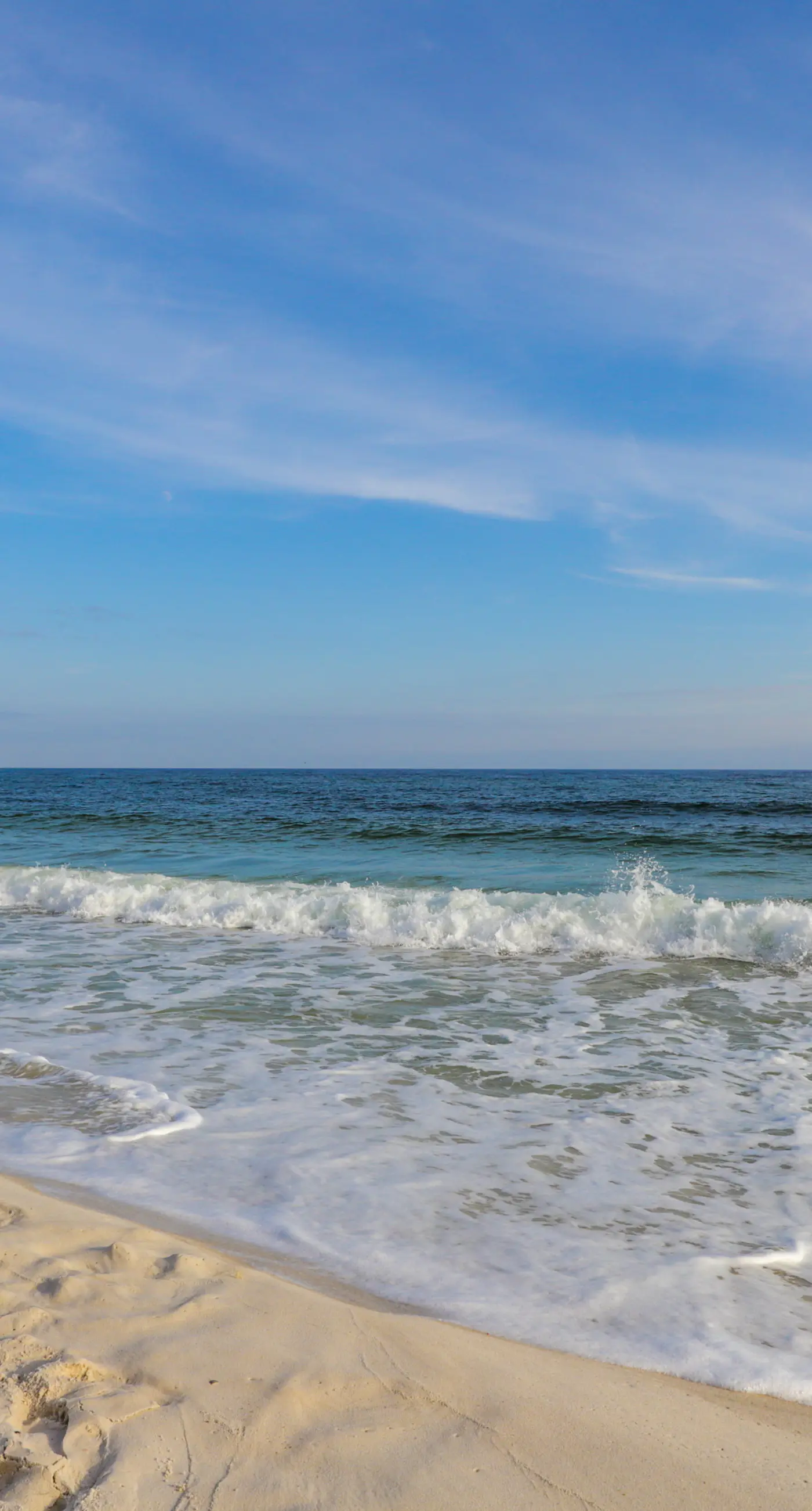 Gulf-front condo with easy beach access, gym, hot tub & pools