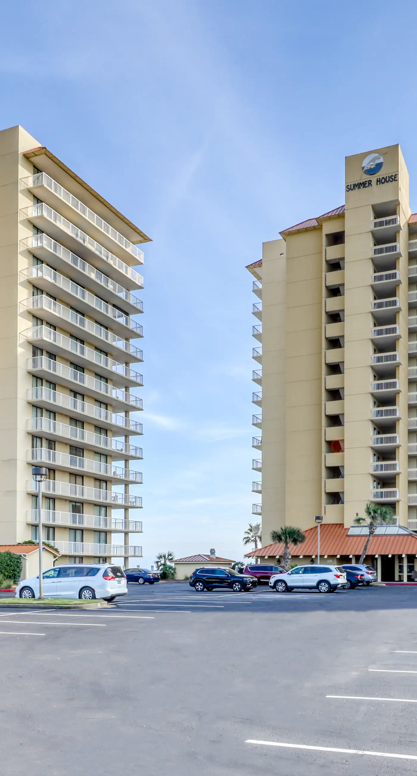 Gulf-front condo with easy beach access, gym, hot tub & pools