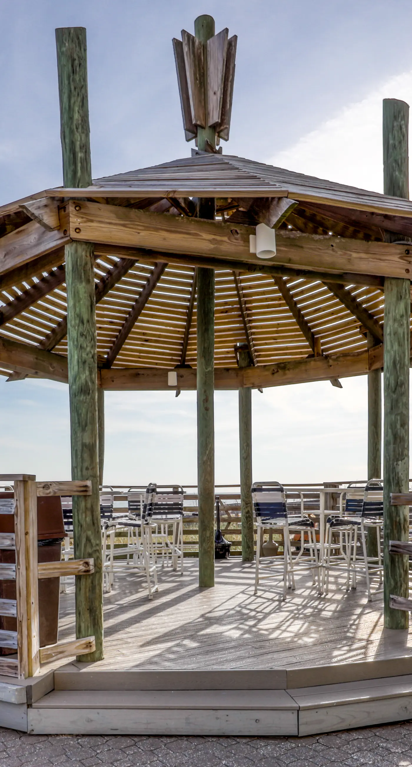 Gulf-front condo with easy beach access, gym, hot tub & pools