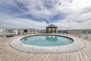 Family-friendly condo w/ a spacious living area, shared pools, & tennis courts