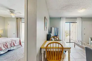 Family-friendly condo w/ a spacious living area, shared pools, & tennis courts