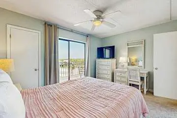 Family-friendly condo w/ a spacious living area, shared pools, & tennis courts
