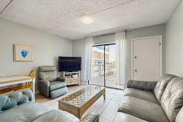 Family-friendly condo w/ a spacious living area, shared pools, & tennis courts