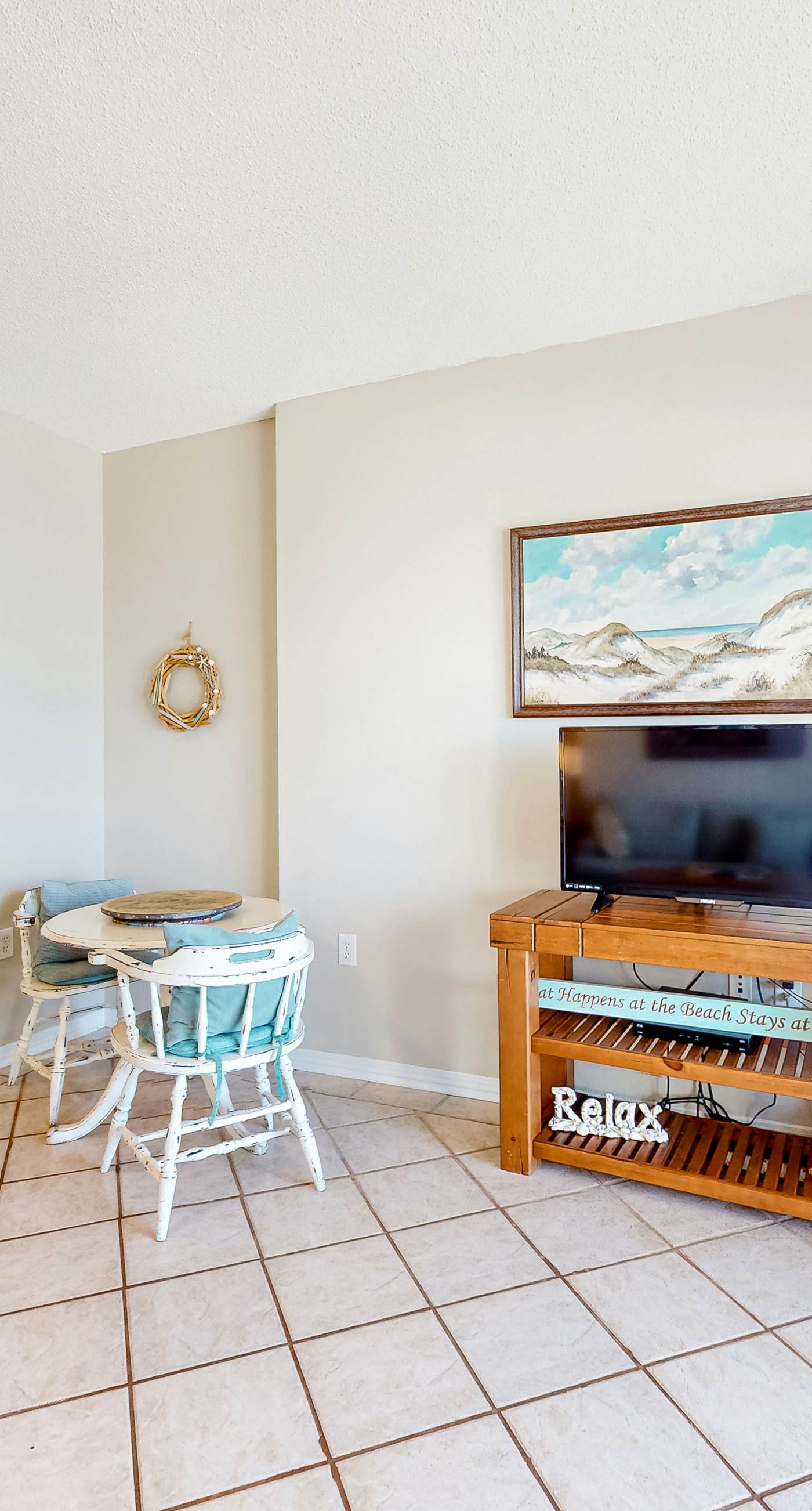 Coastal condo w/ shared, outdoor pool, indoor pool w/ hot tub, & relaxing sauna