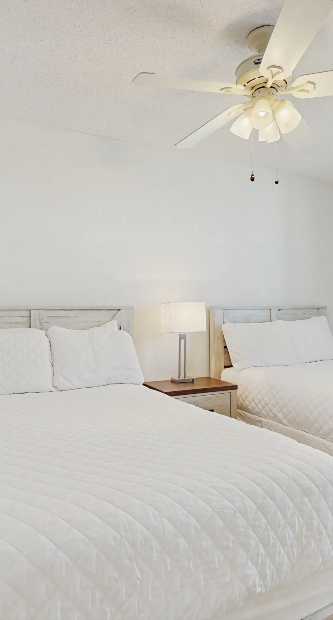 Gorgeous beachfront condo with open layout, pools, tennis, & gym