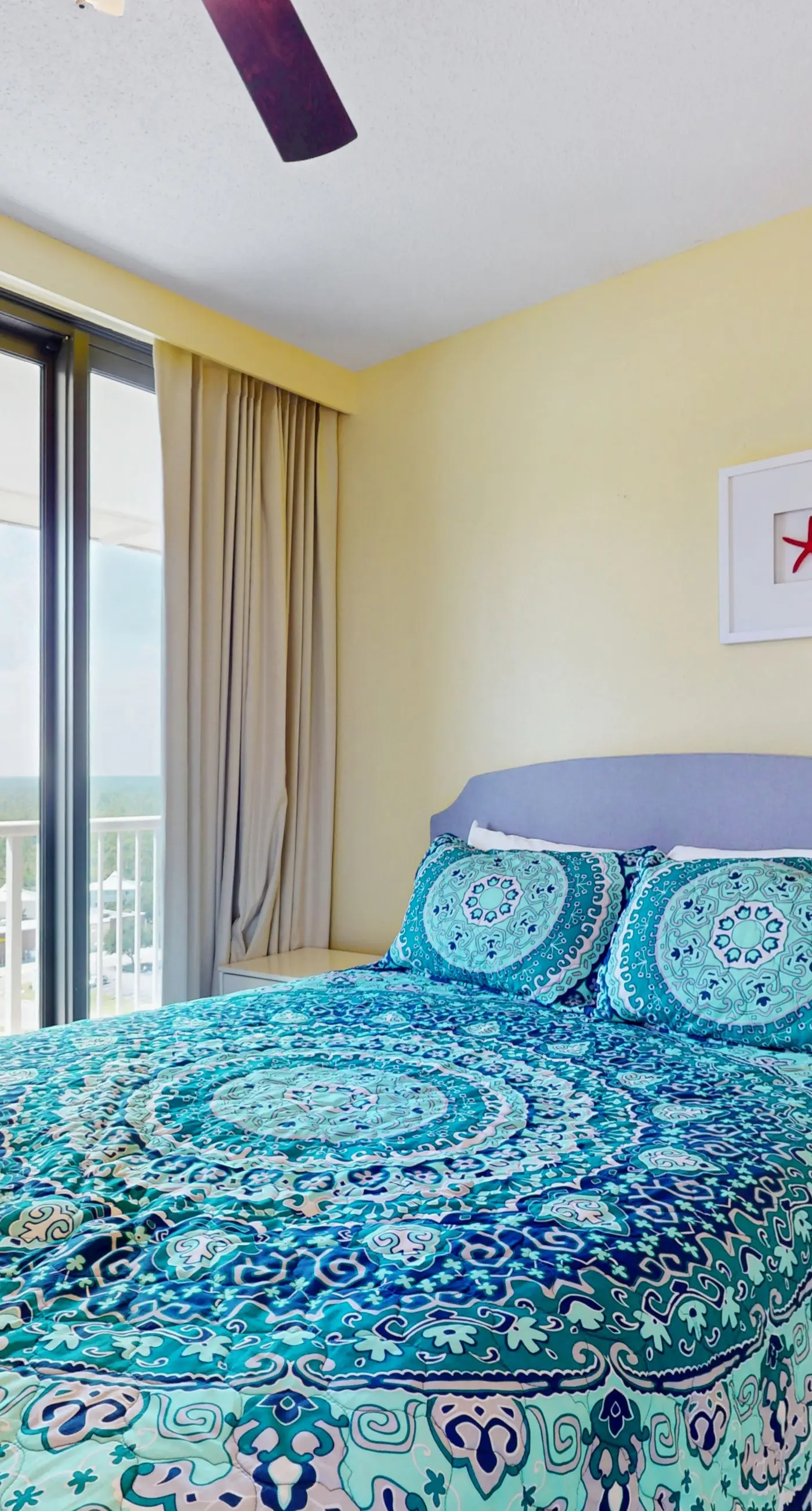 Gulf-front condo with deep corner balcony, beach view, pools & gym