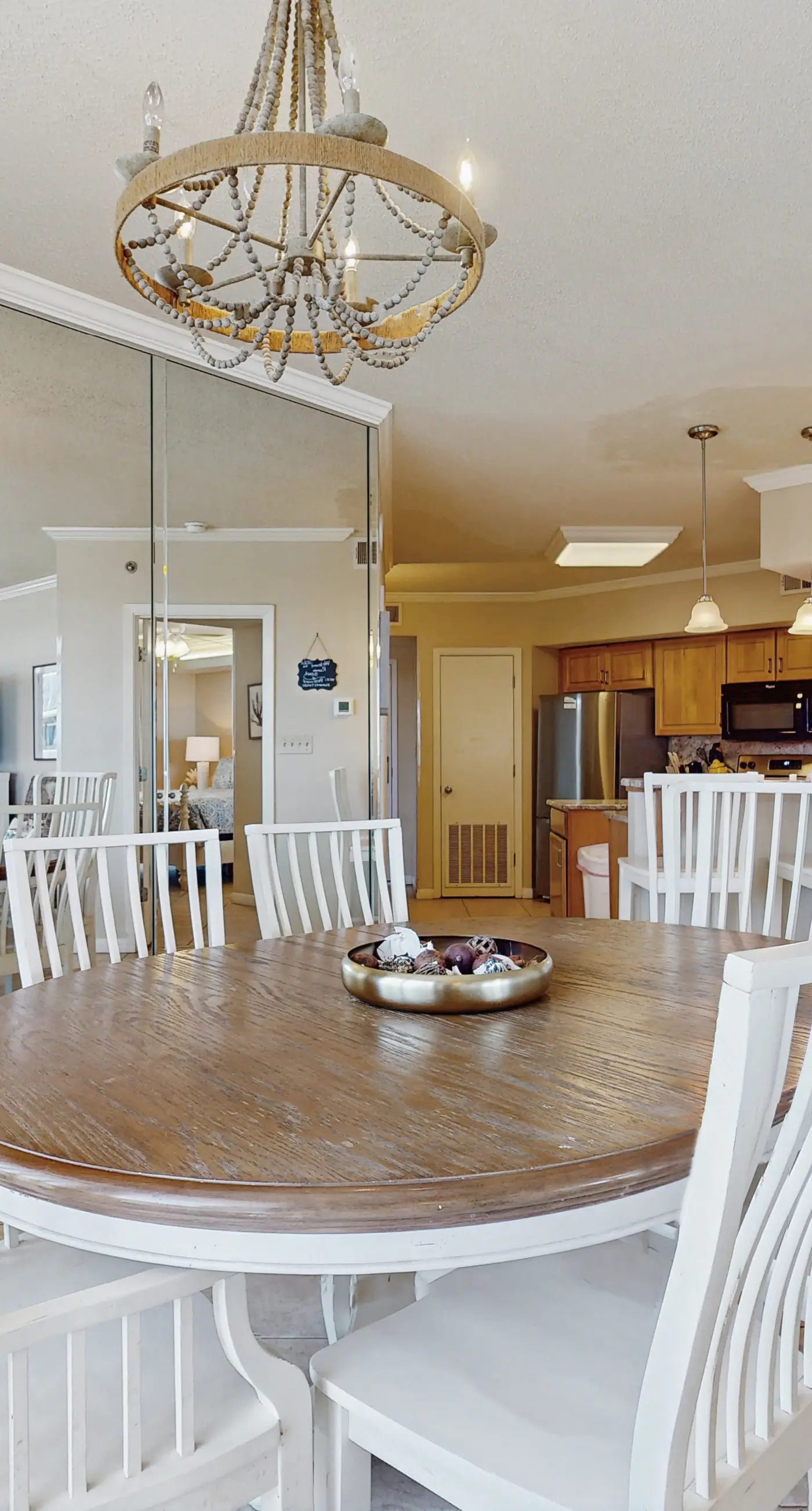 Gulf-front condo with furnished balcony, pools & hot tub